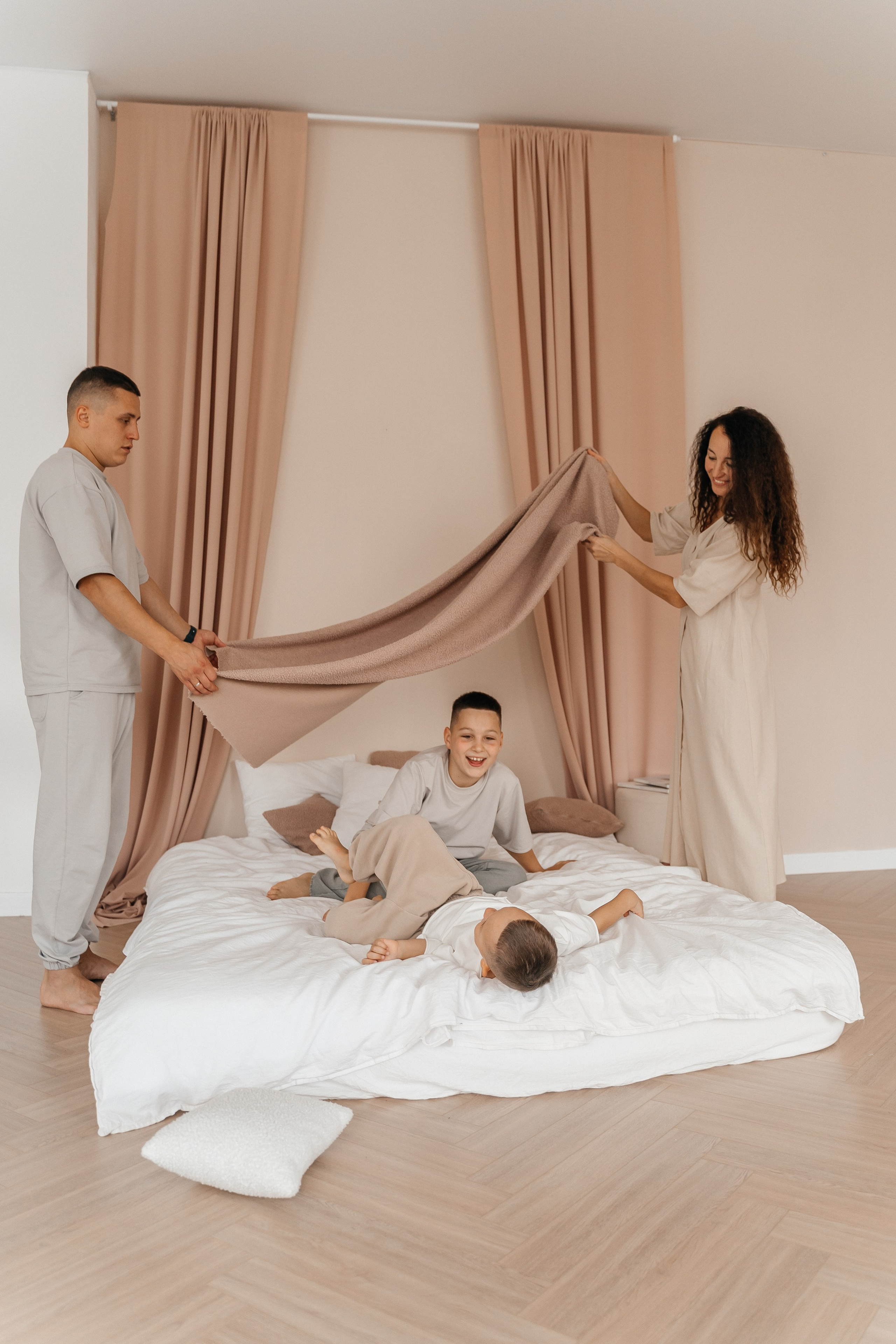 Илья, Вера, Сёма и Дима. Волик Мария