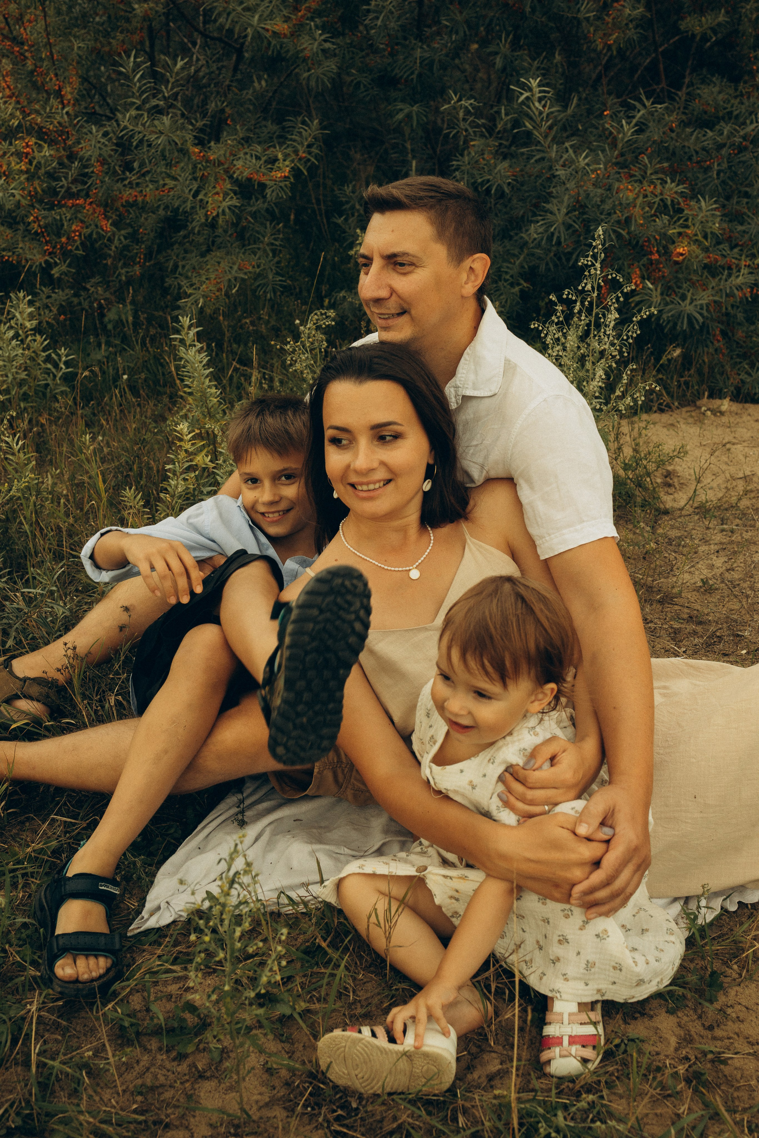 На природе. Семейный фотограф Новосибирск Фотограф на выписку Новосибирск