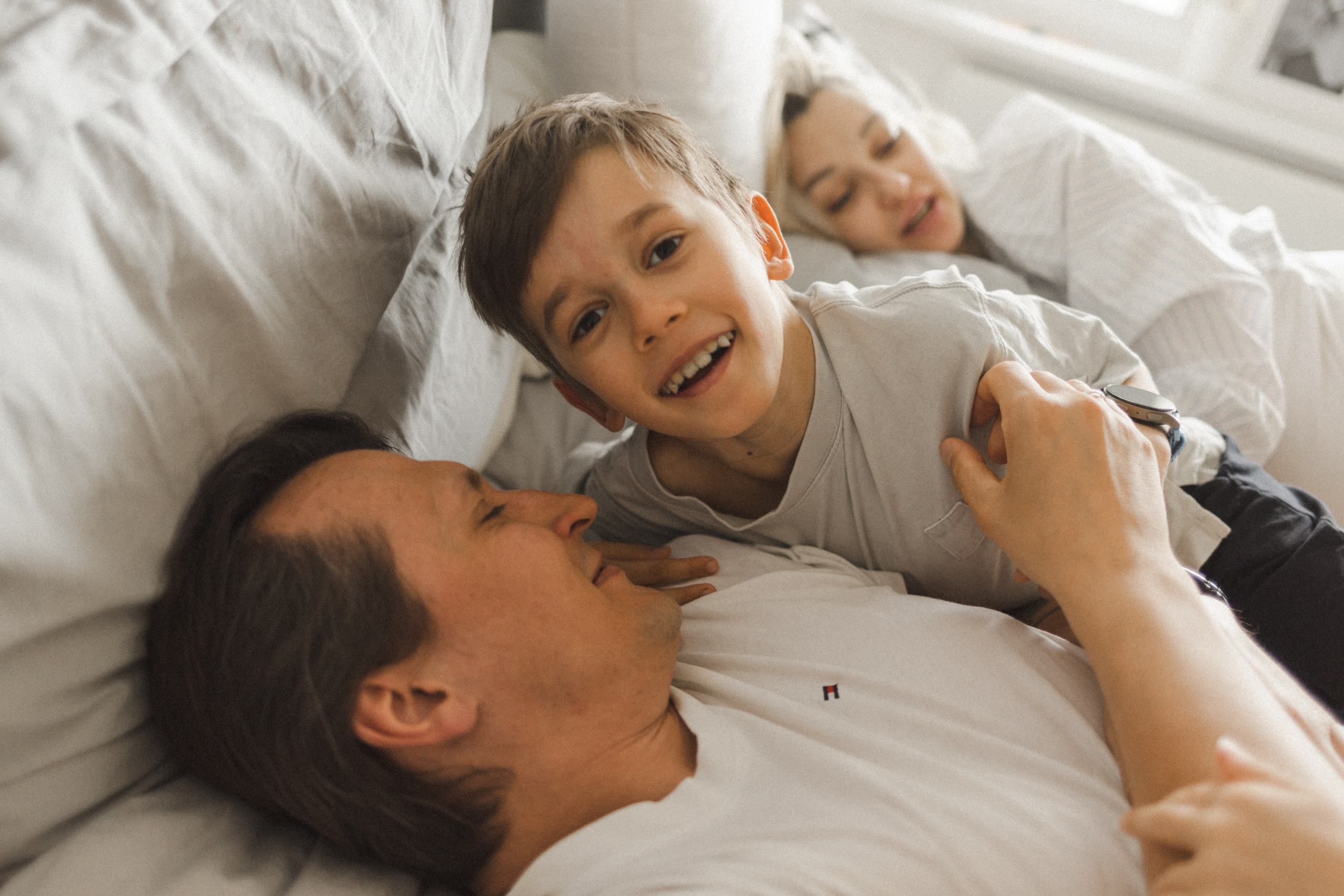 Катя, Паша, Валера и Родион ждут братика. Семейный фотограф в Москве