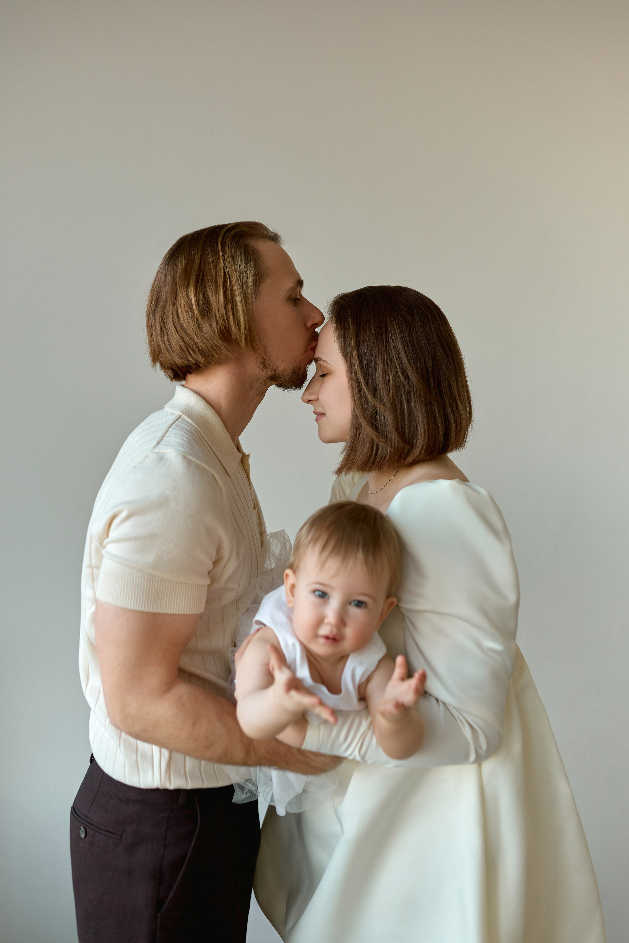 Семейная фотосессия на день рождения ребенка. Сестры Карабаза. Фотографы и ретушеры в Москве и Санкт-Петербурге