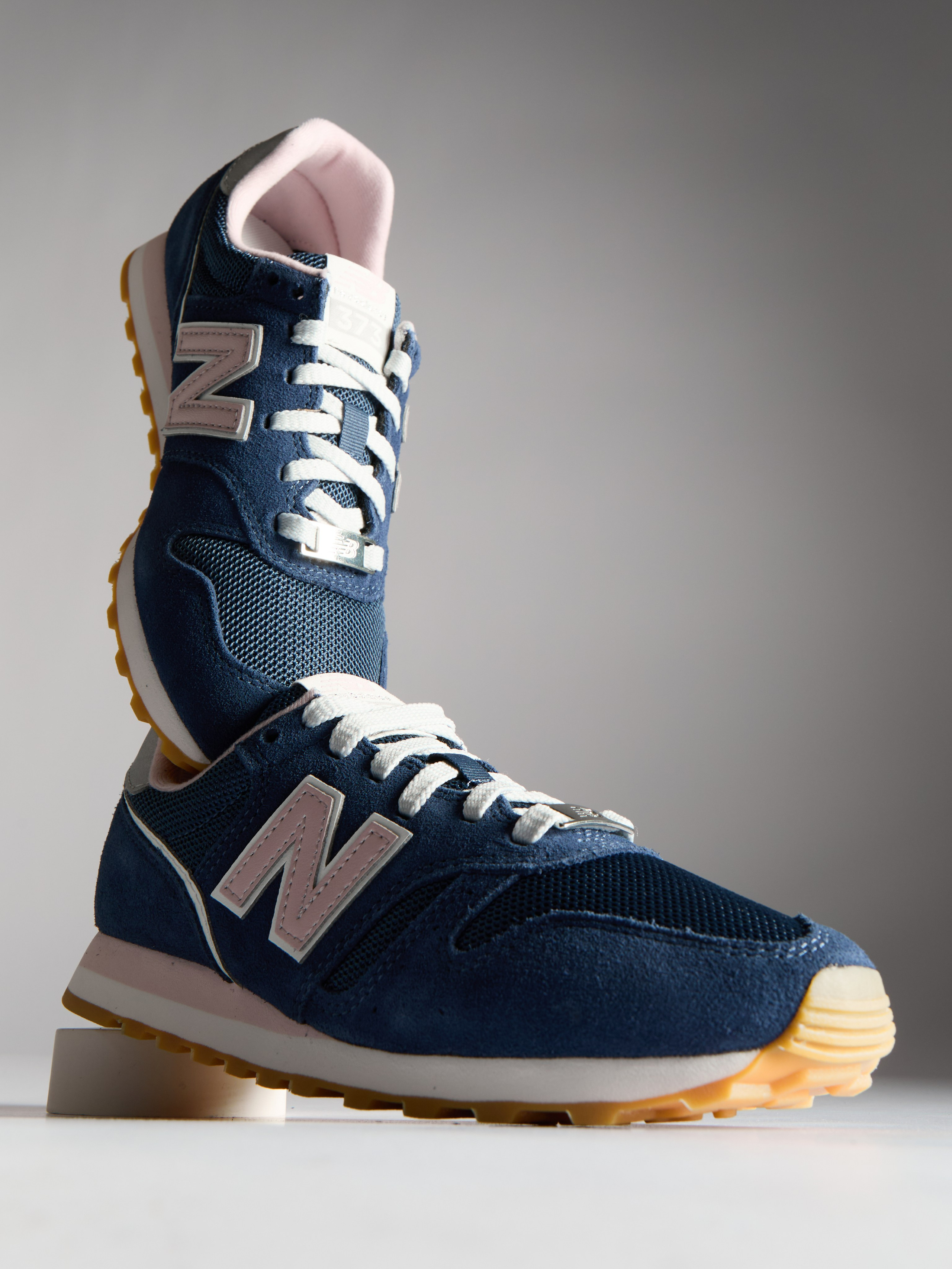 Предметный фотограф в Москве Евгений Шубин