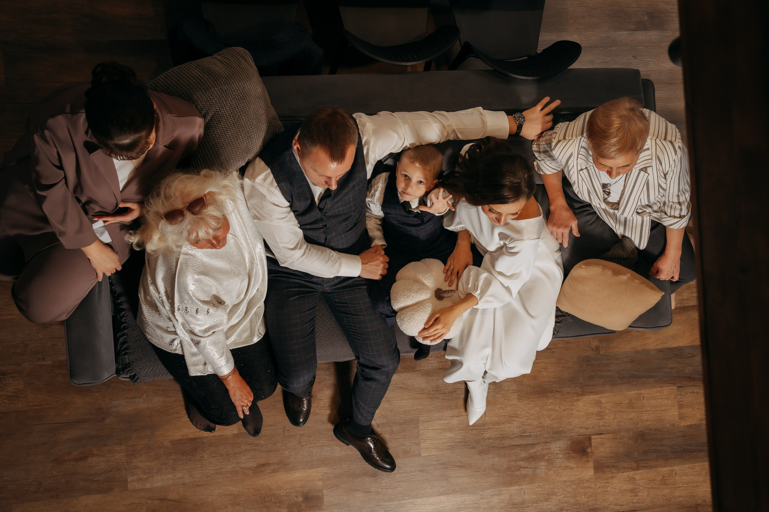 Выездная свадебная фотосессия в коттедже в Архангельске. Портретный и свадебный фотограф в Архангельске Елизавета Стрекаловская