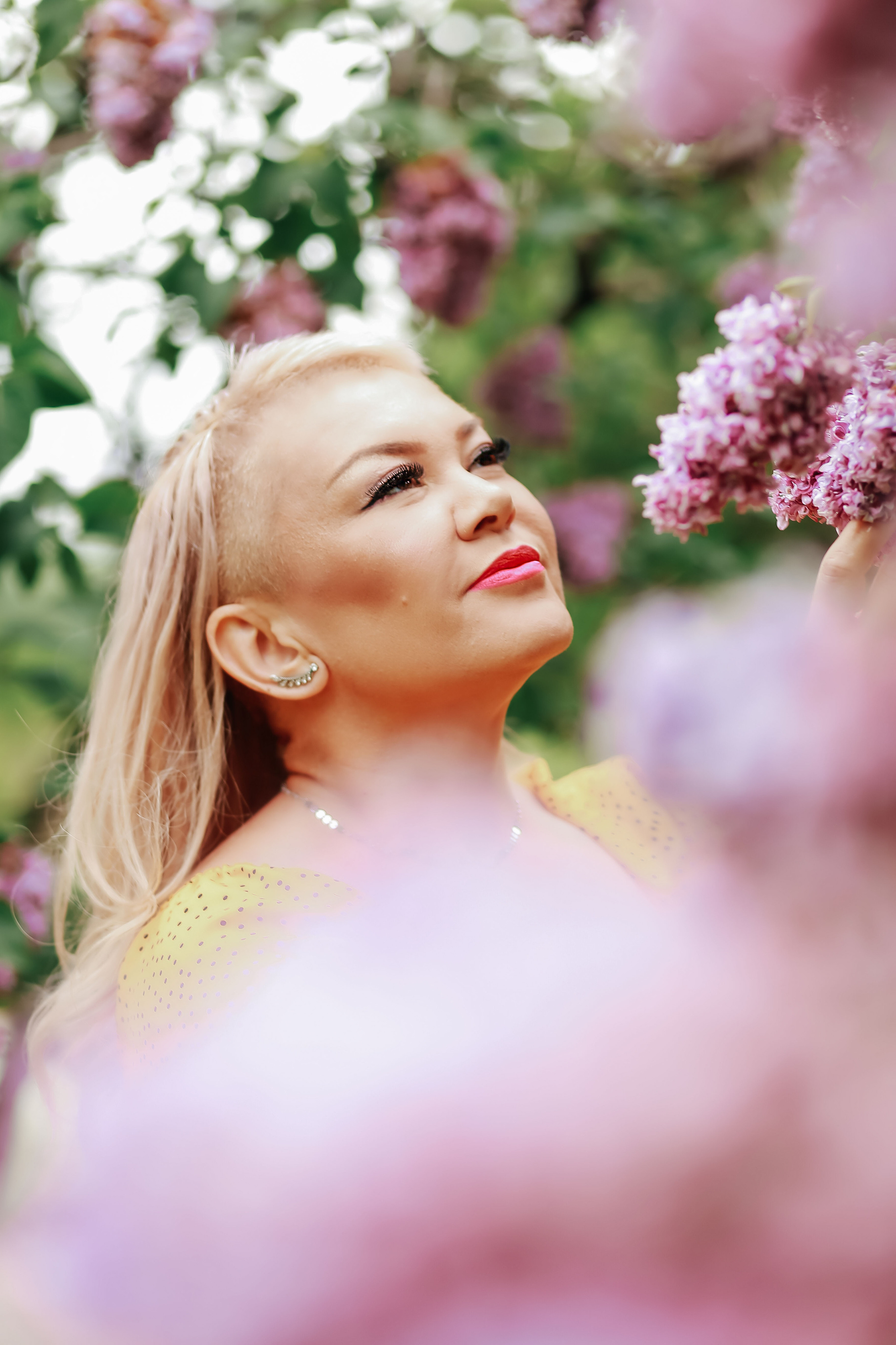 Фотосессия в сирени. Иванова Ирина Свадебный и семейный фотограф г. Уфа