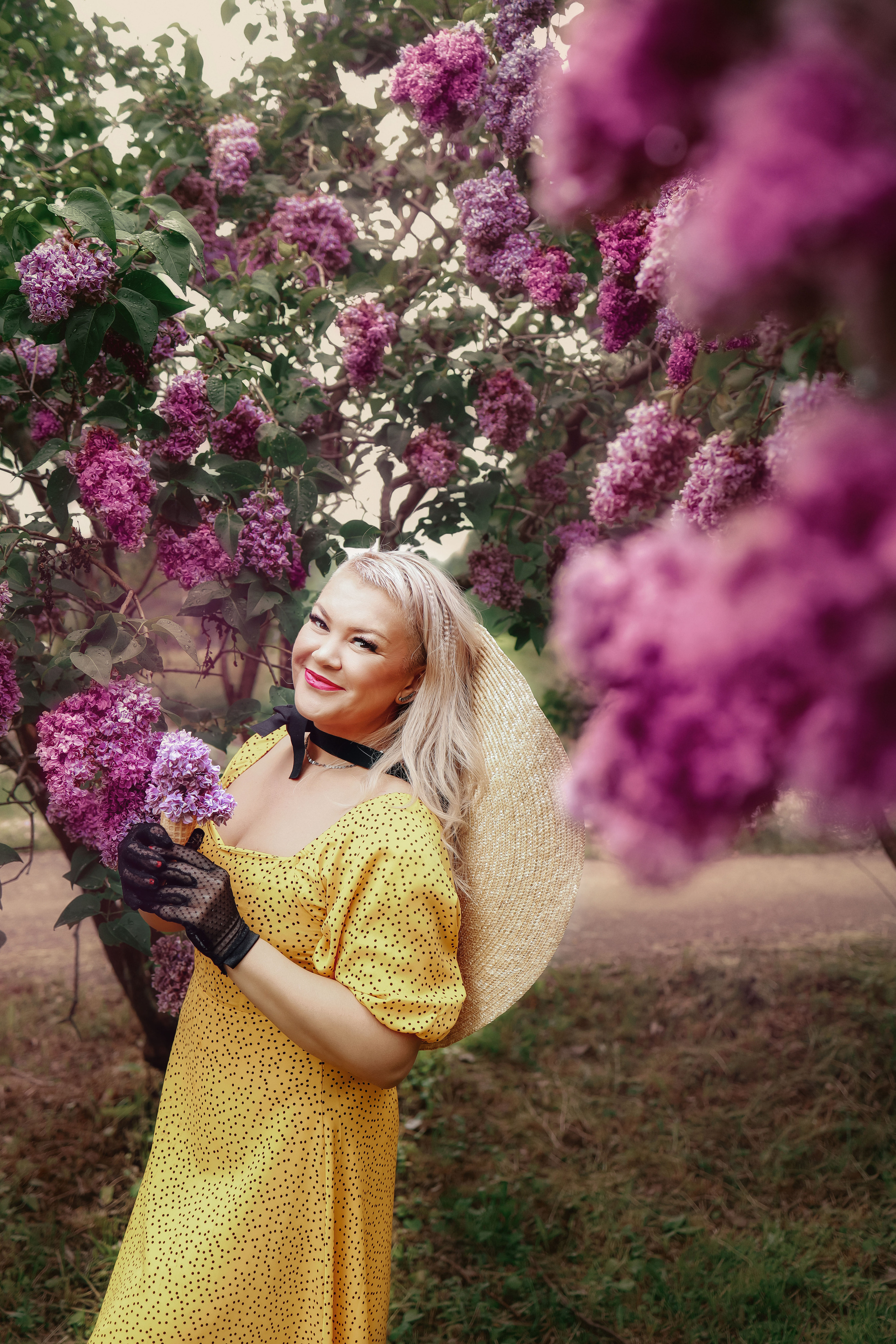 Фотосессия в сирени. Иванова Ирина Свадебный и семейный фотограф г. Уфа