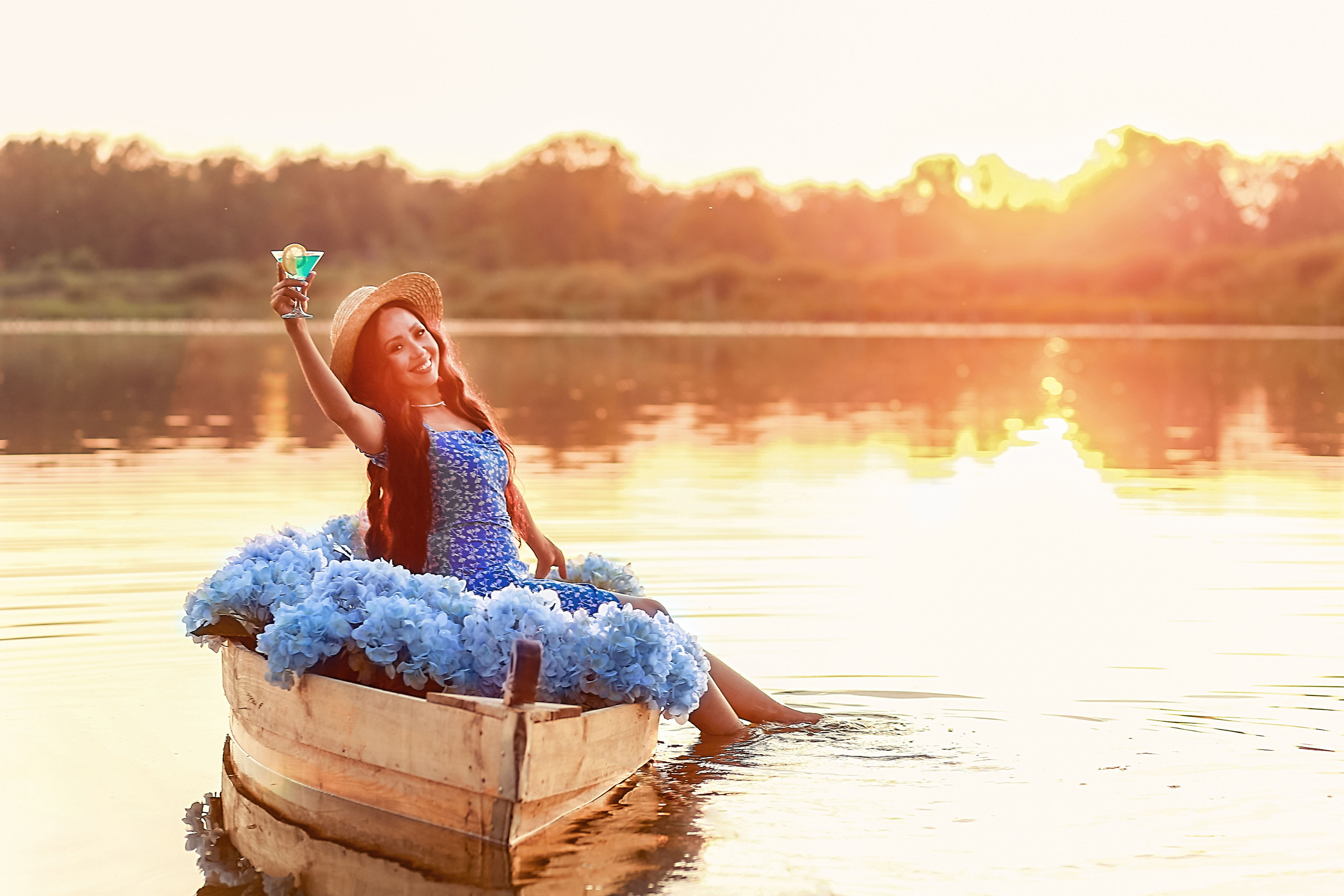 Фотосессия в поле пшеницы и фотосессия с лодкой. Иванова Ирина Свадебный и семейный фотограф г. Уфа