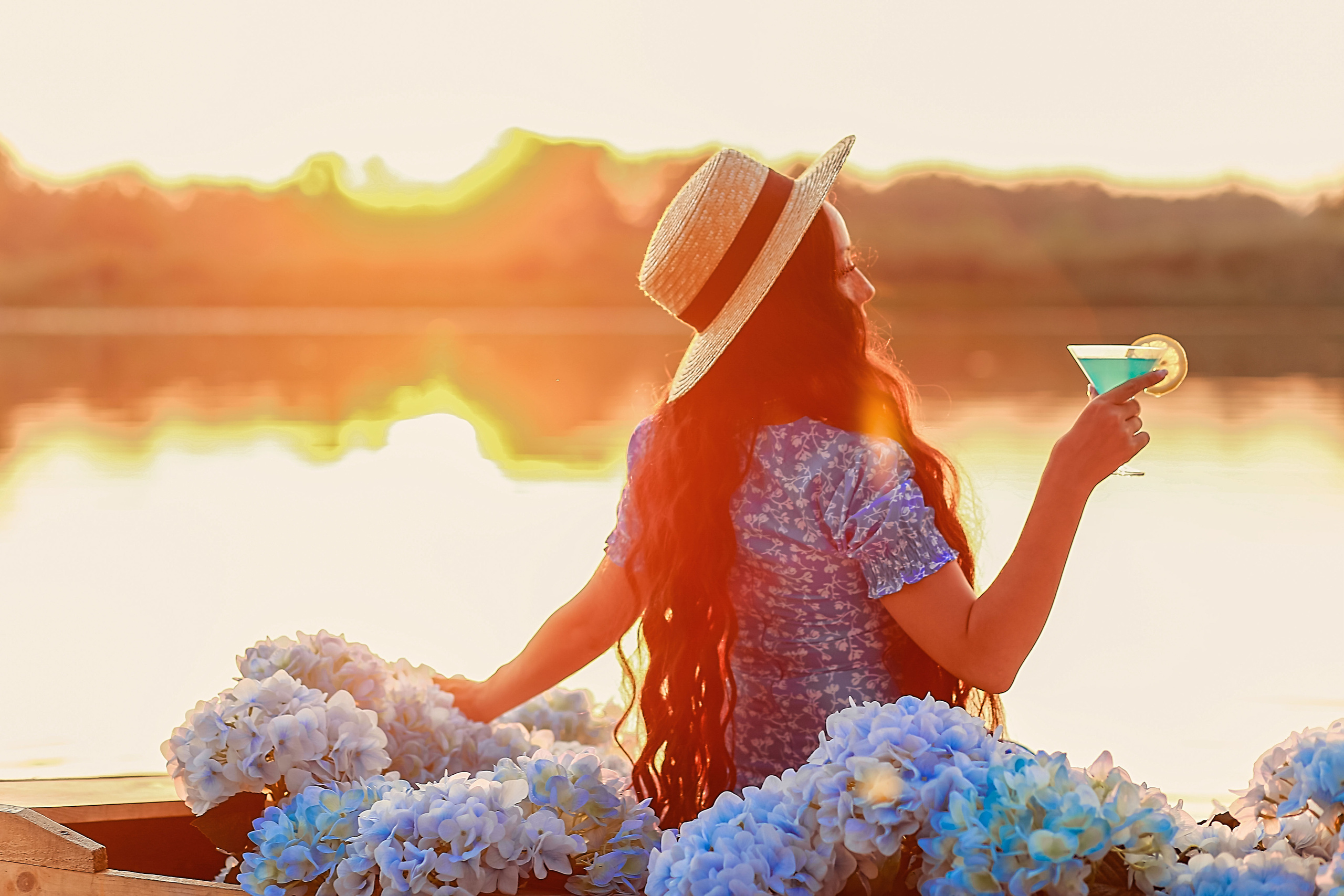 Фотосессия в поле пшеницы и фотосессия с лодкой. Иванова Ирина Свадебный и семейный фотограф г. Уфа