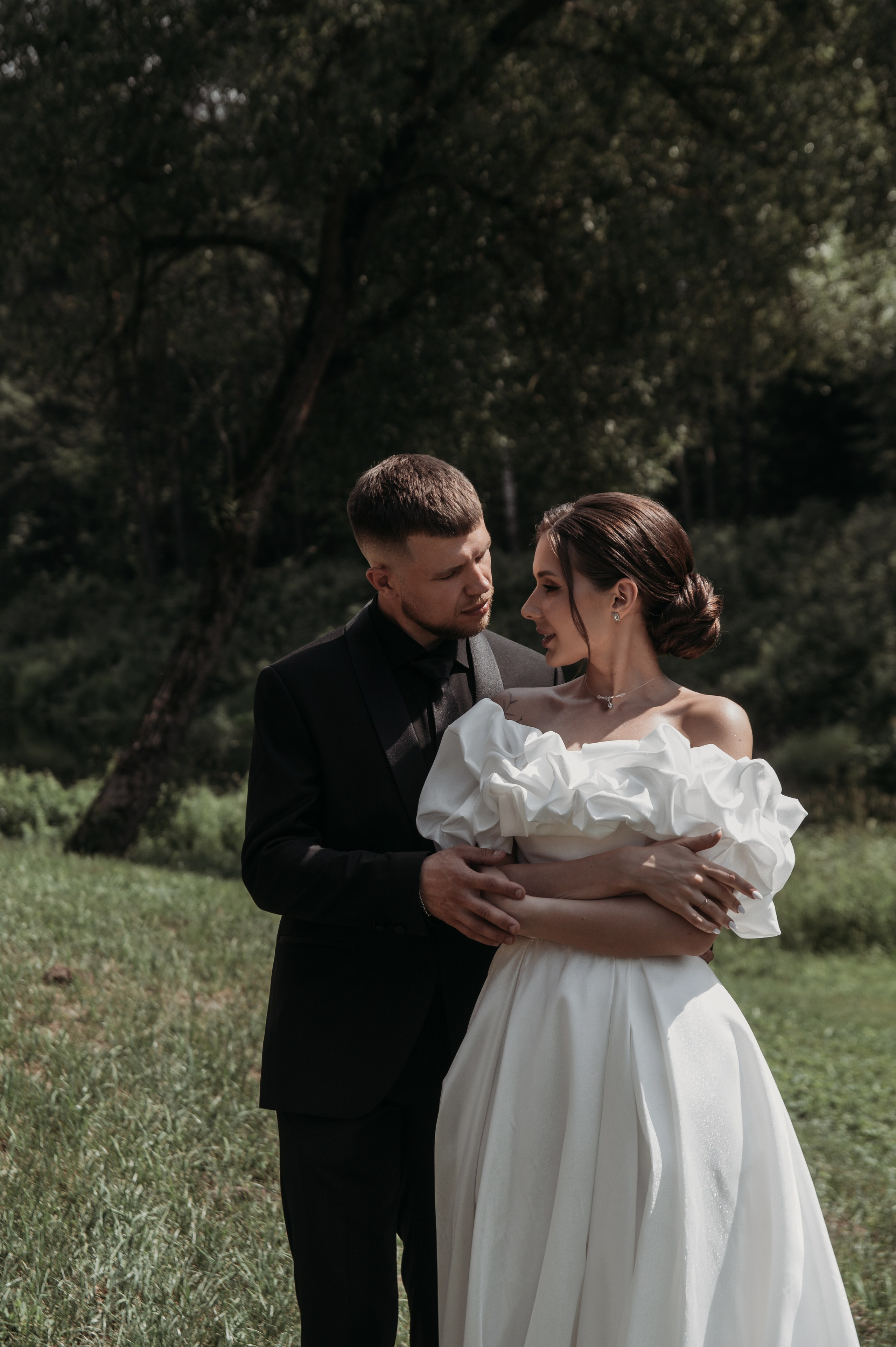 Свадебная фотосессия с утром невесты и красивым свадебным банкетом. Свадебный фотограф в Твери, Москве и Санкт-Петербурге Денисова Екатерина