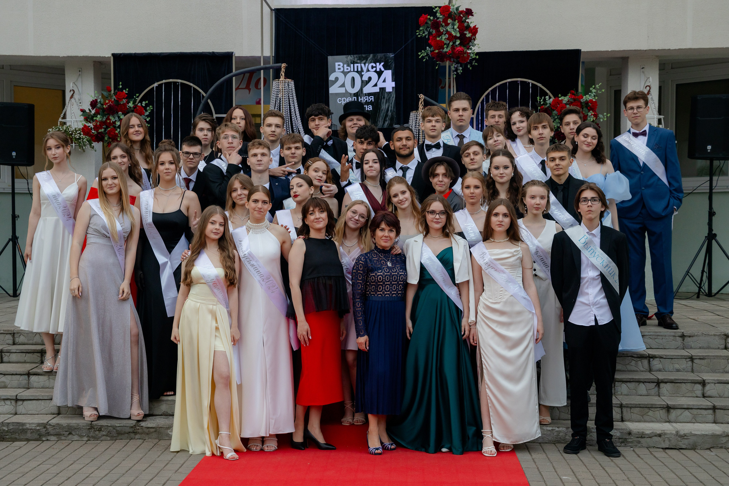 Школьный выпускной 2024 год в Соколе (Минск). Свадебный фотограф в Минске/Беларуси Сергей Спиридонов