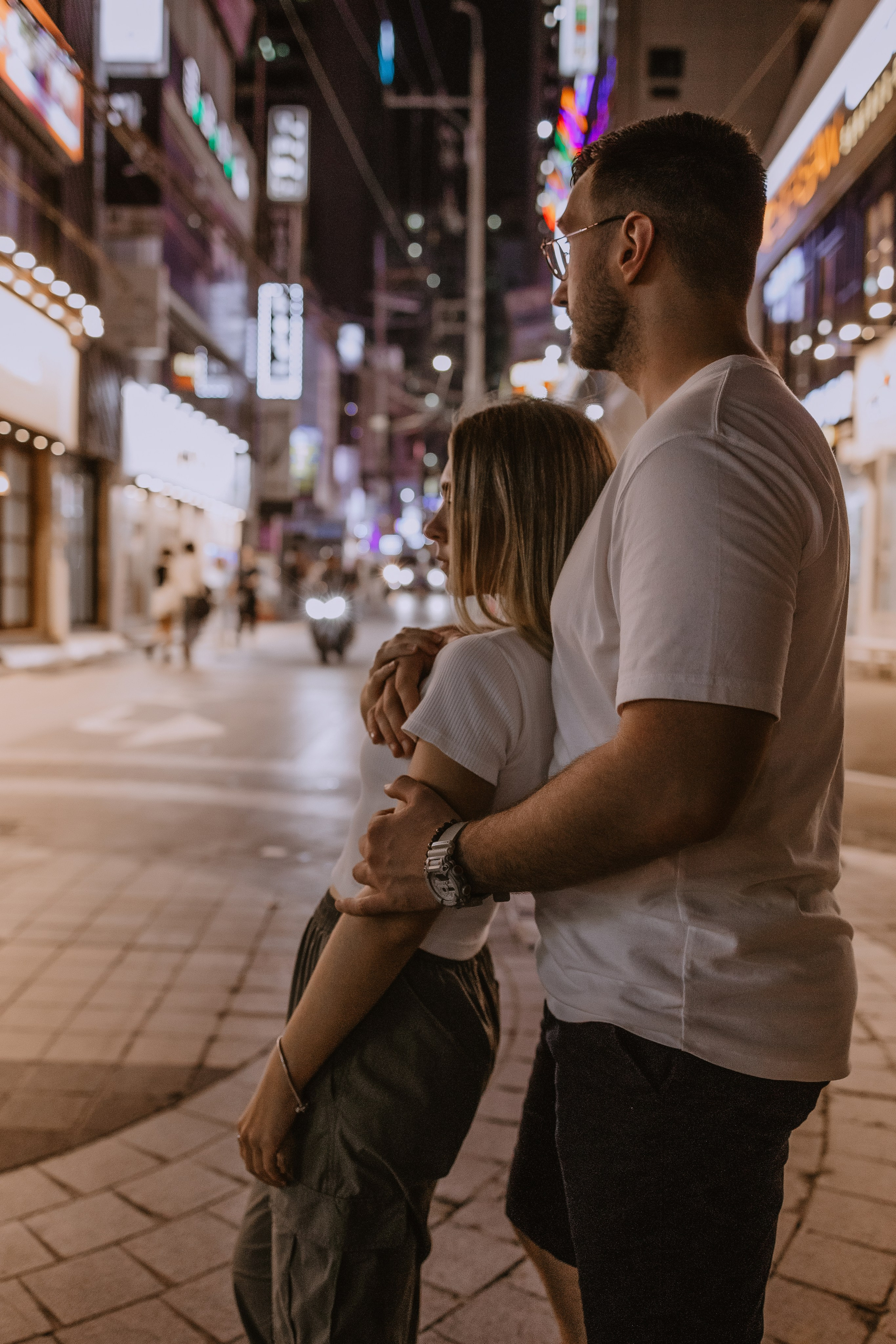 Вечерняя прогулка в городе Пусан. ВАШ ФОТОГРАФ В ПУСАНЕ (Южная Корея) Александра Ануфрий