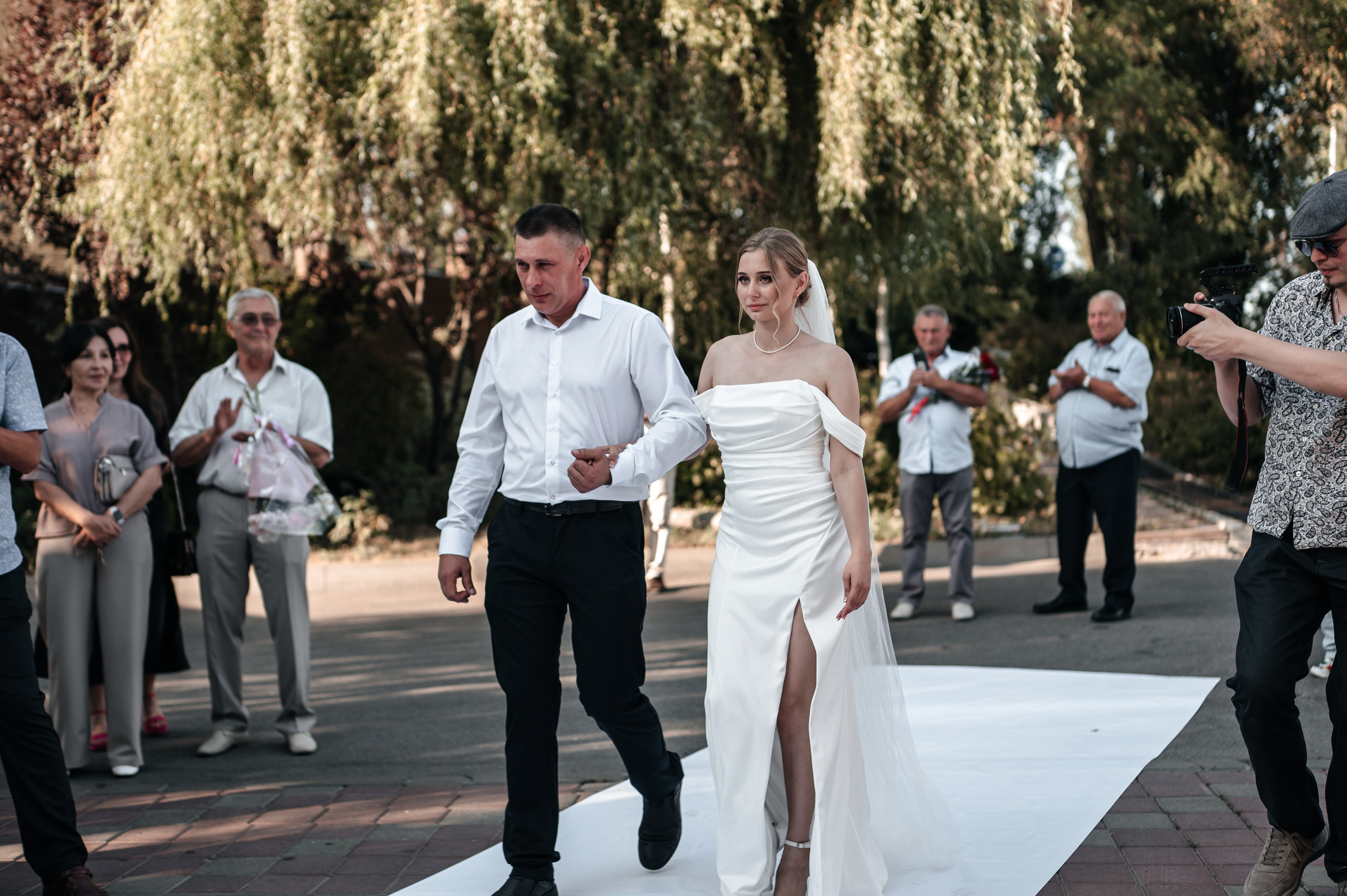 Даниил и Валерия. Черная утка. Полный день. Фотограф Екатерина Бочарникова