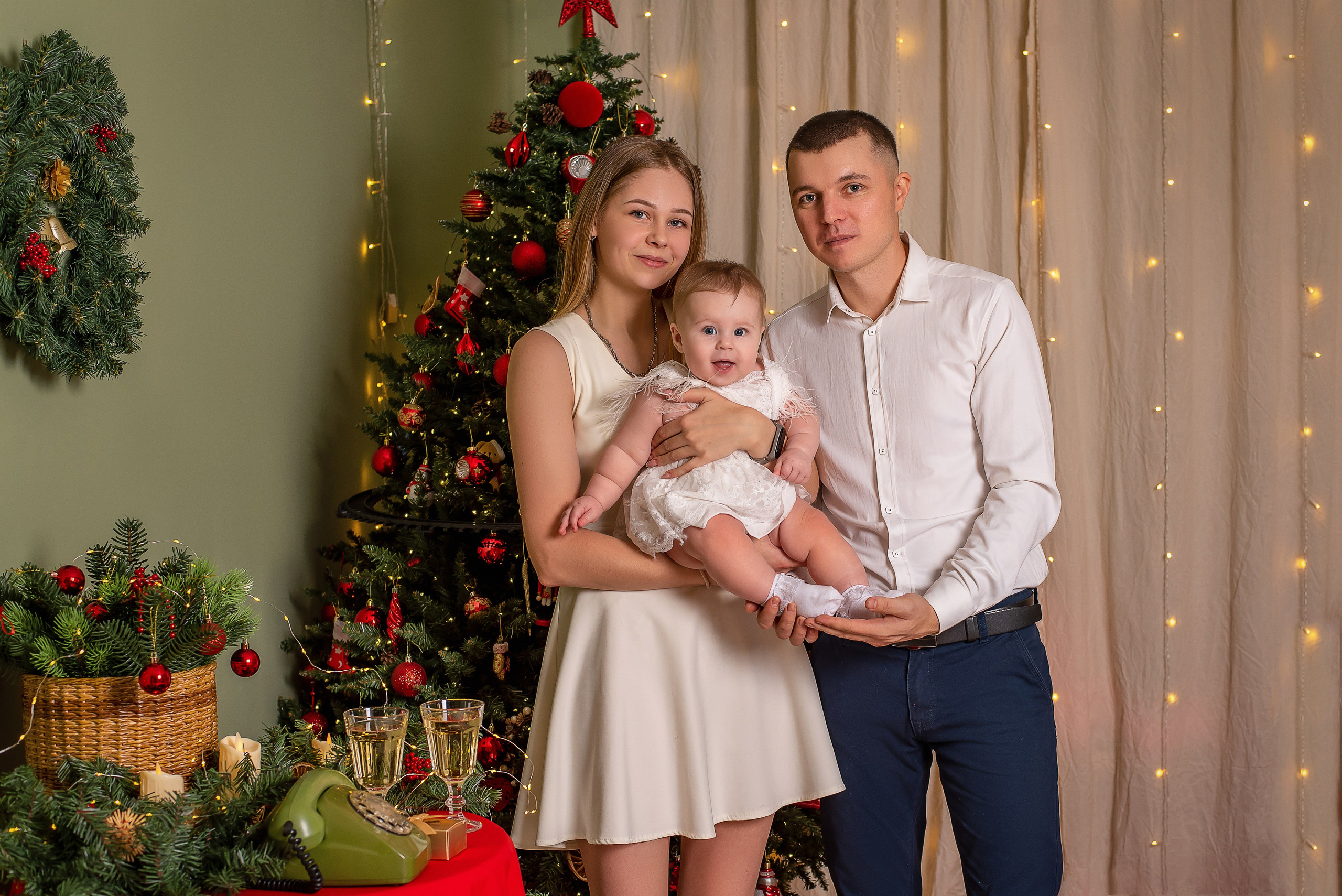 Новый год 2024 — Дарья, Юра и Алисочка. Семейный и детский фотограф Наталья Горда