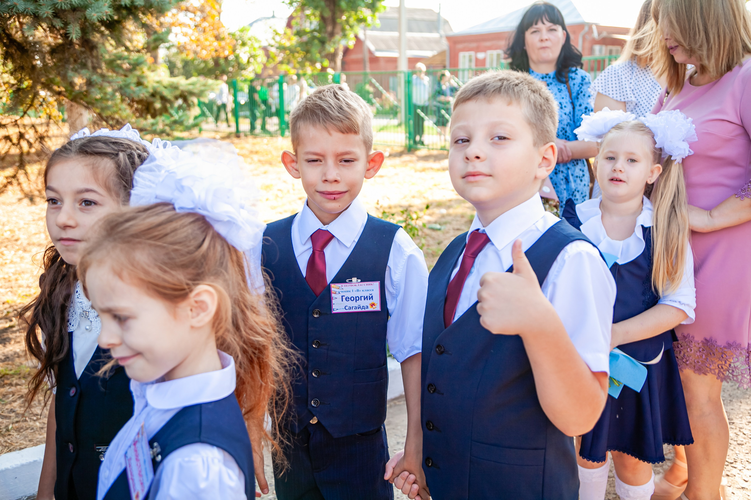 1 сентября линейка. Свадебный и семейный фотограф в Армавире