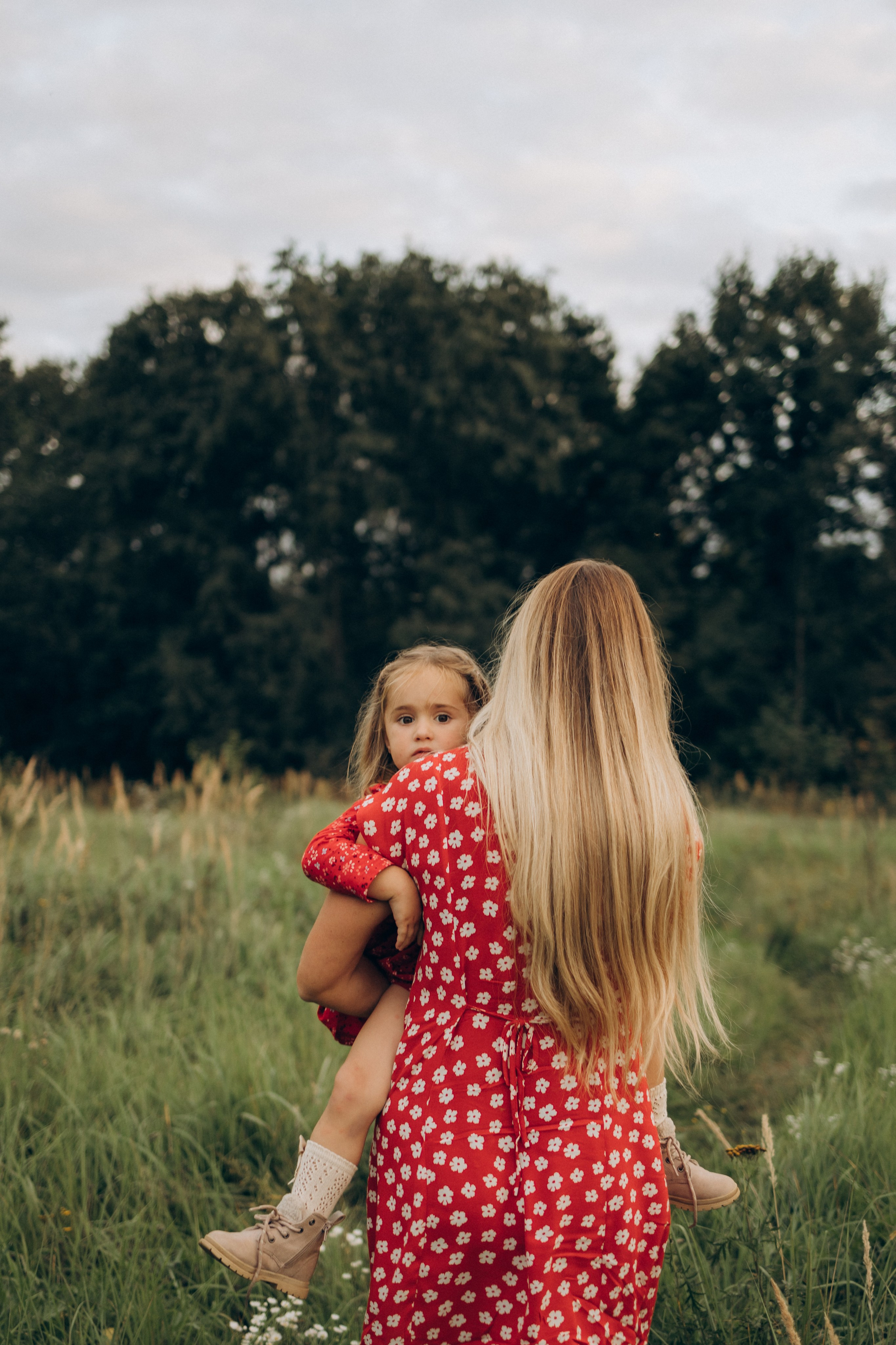Мама и дочка (5.09.2025) г. Жуков (Калужская обл.). Надежда Стар семейный и церковный фотограф в Жукове и Калужской области