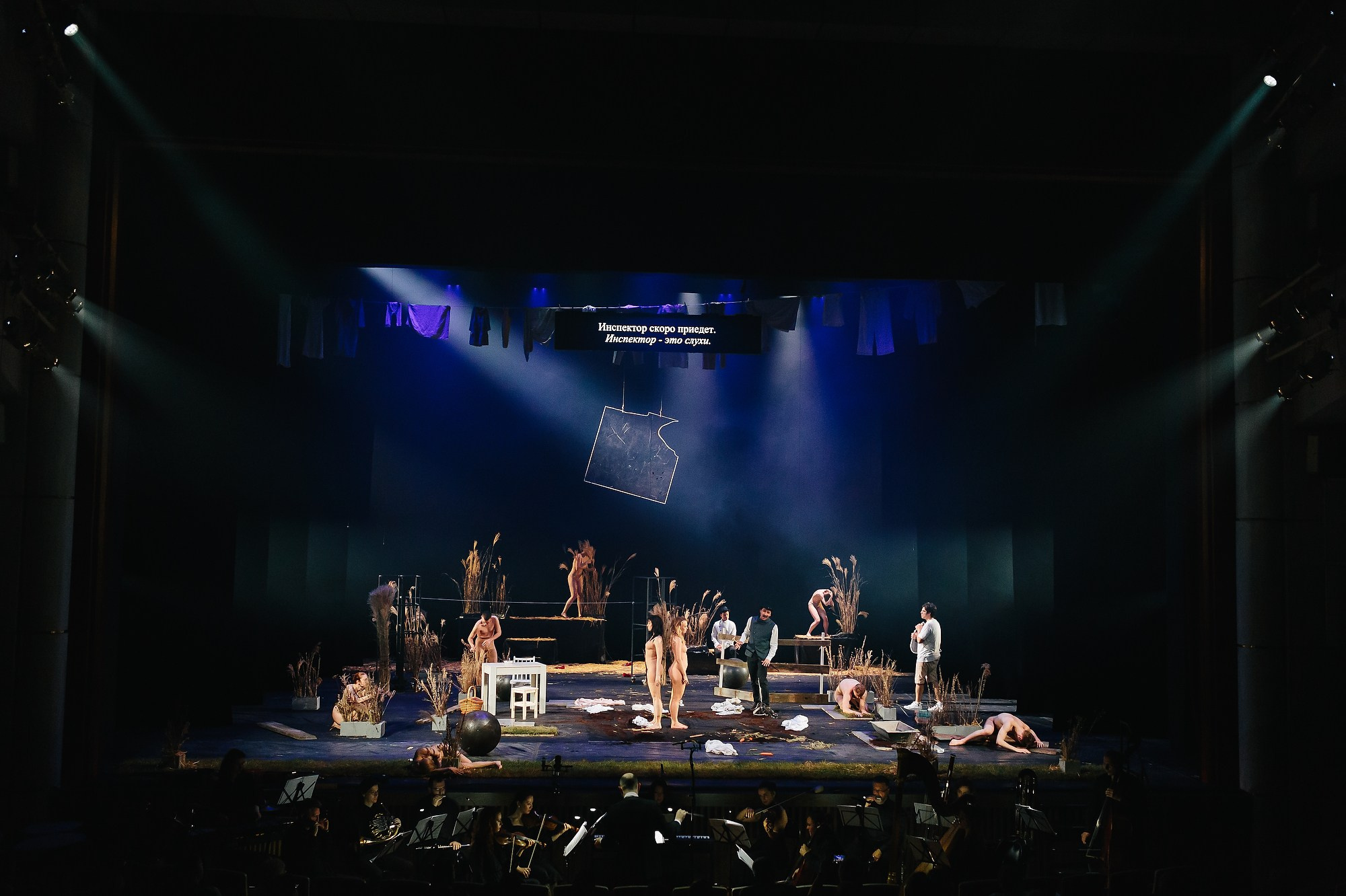 Спектакль Приглушенные голоса в Театре Академии танца Б. Эйфмана (+репетиция). Семейный и портретный фотограф в Санкт-Петербурге Андрей Воробьев