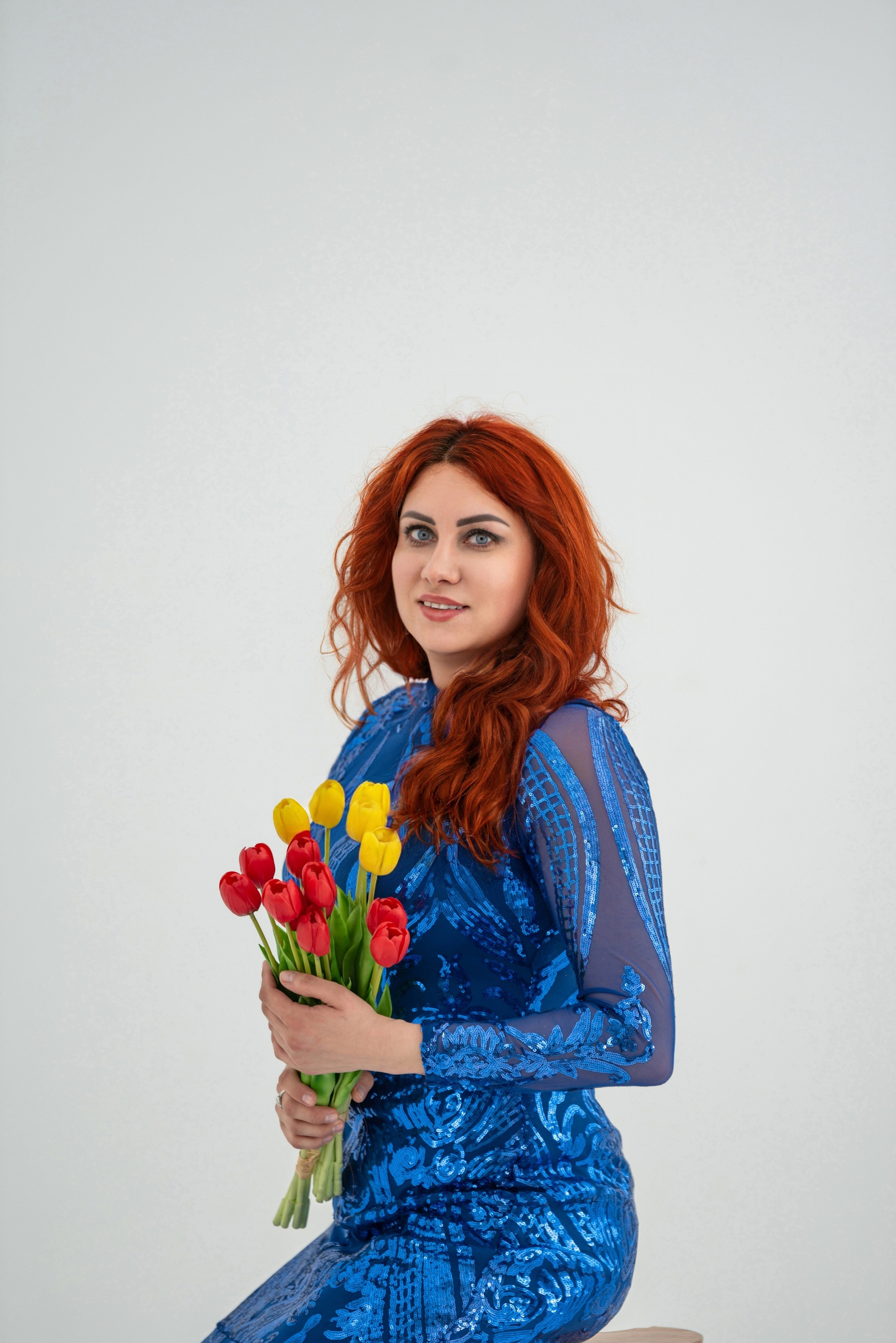 Платье силуэтное пайеточное синее на фотосессию в Иркутске