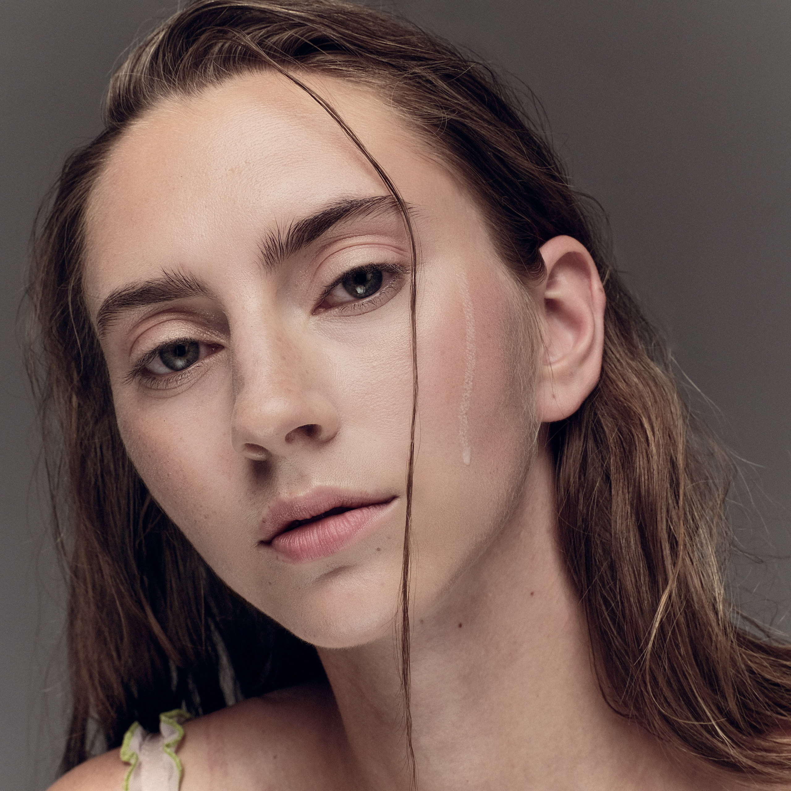 BEAUTY FOR OKOLO. Alinsmv