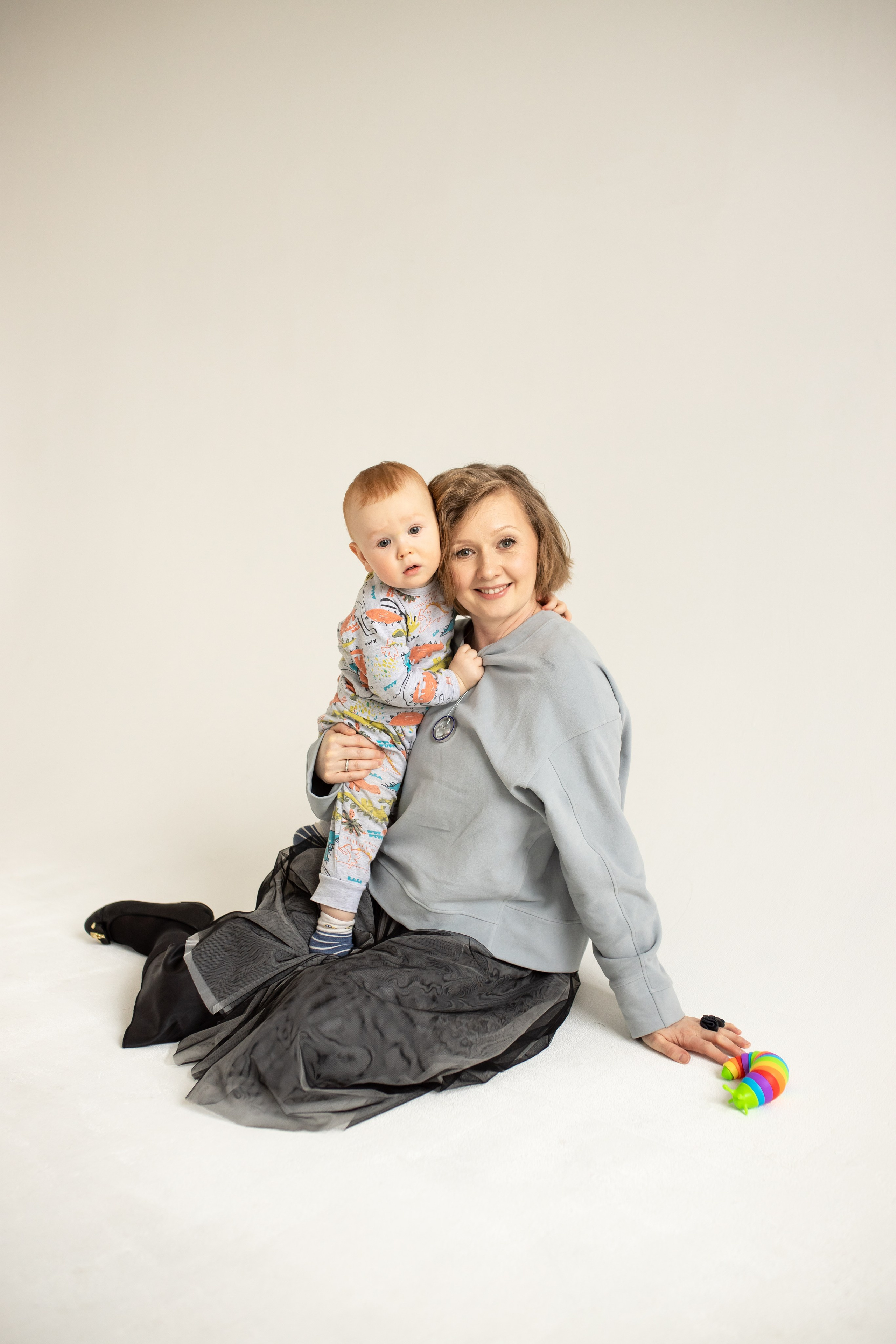 Семейная фотосессия на циклораме с естественным светом. Фотограф в Железнодорожном и Балашихе