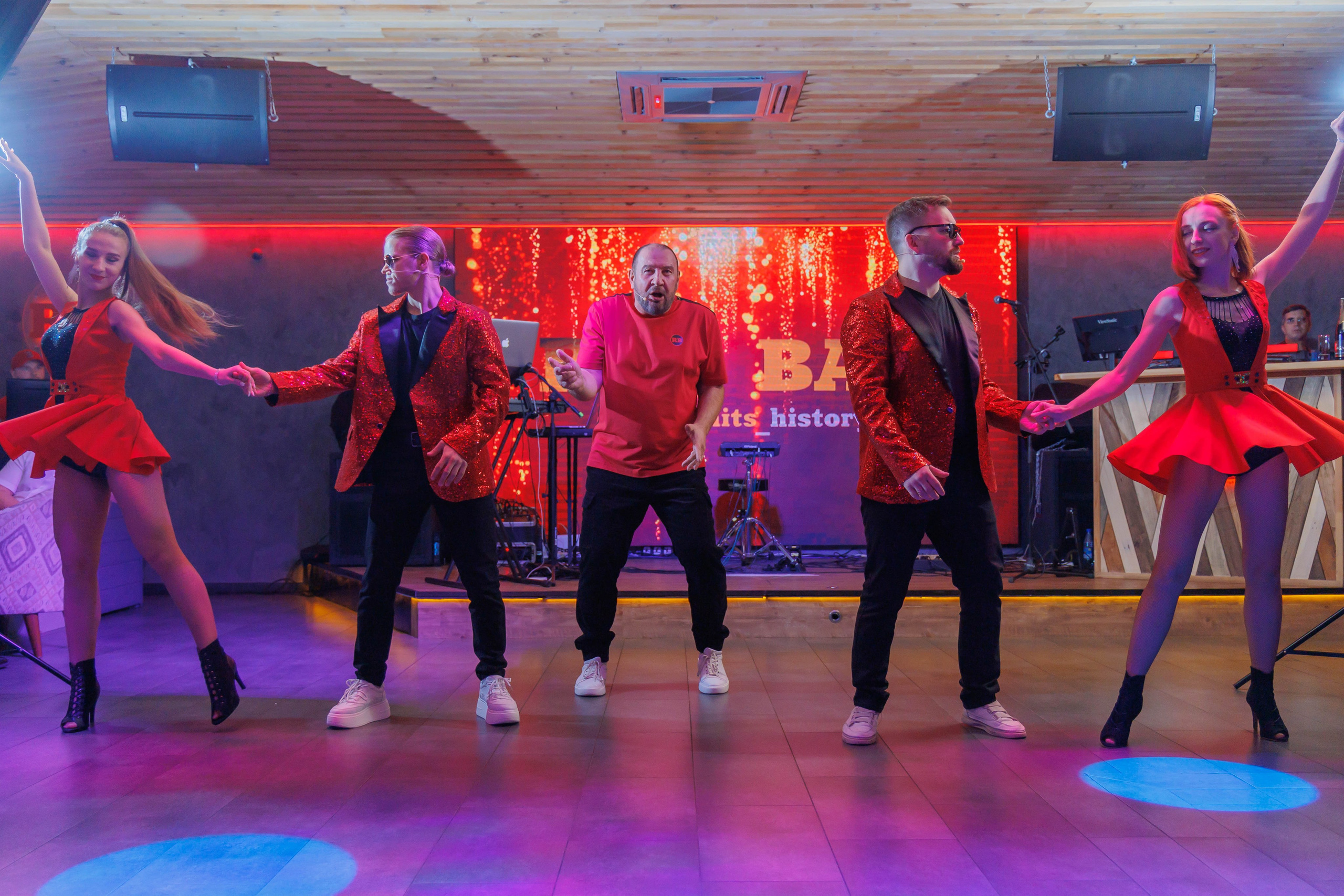 День рождения Red Bar. Ваши Истории. Фотограф/видеограф. Абакан