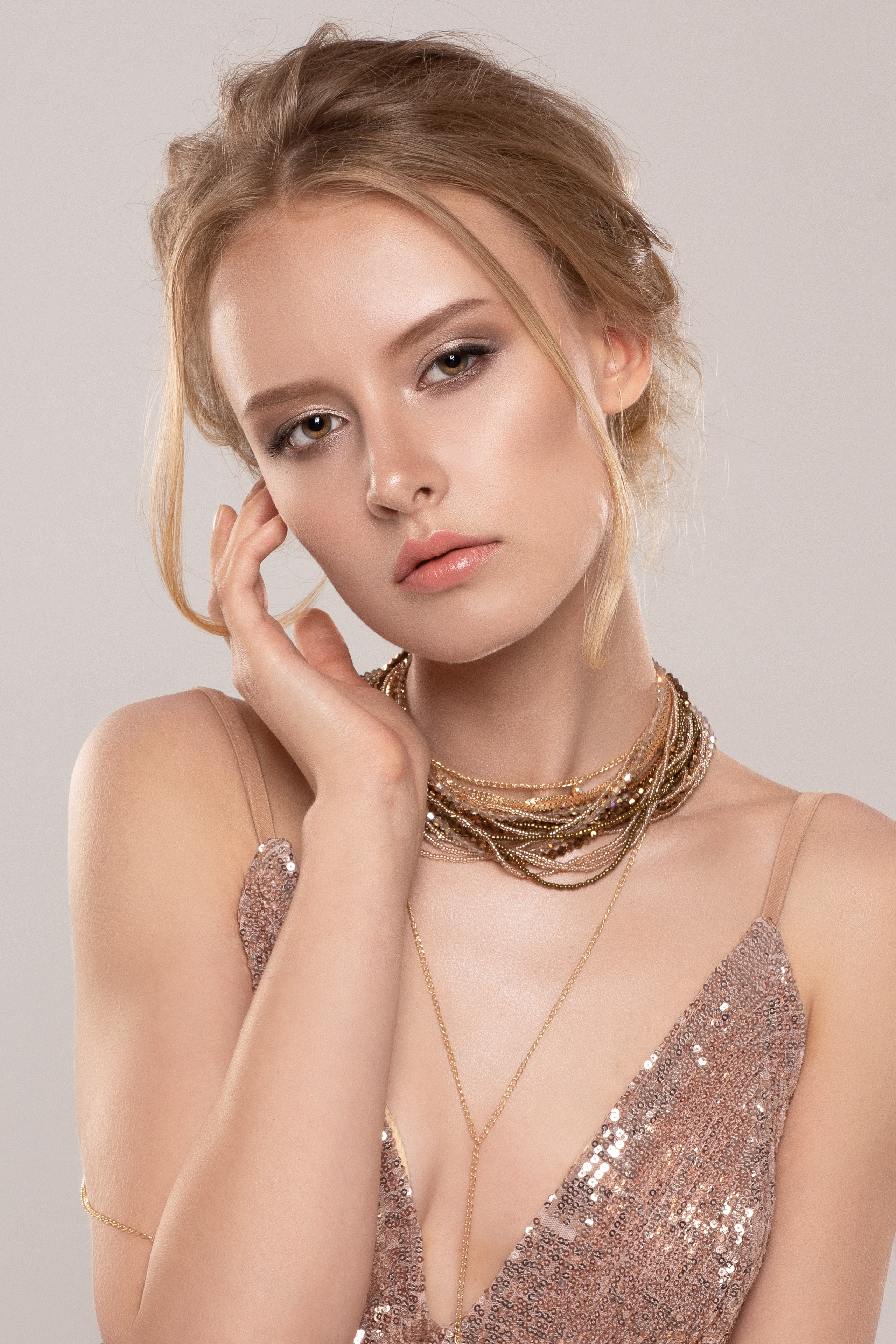 Съёмки для портфолио и соцсетей визажистов и стилистов по волосам. Портретный и контент фотограф в Воронеже Елена Николайчик