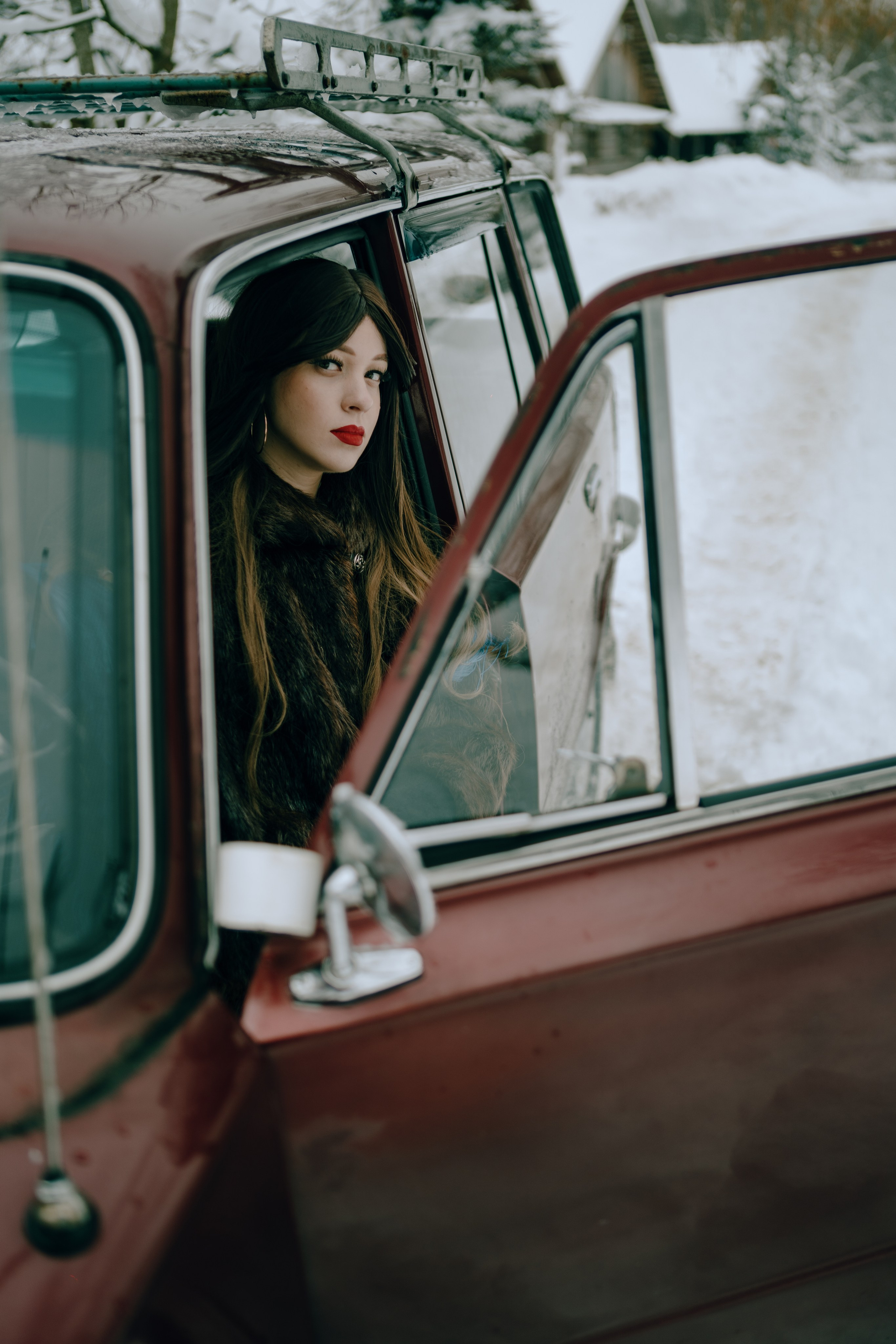 Звенит январская вьюга. Главная