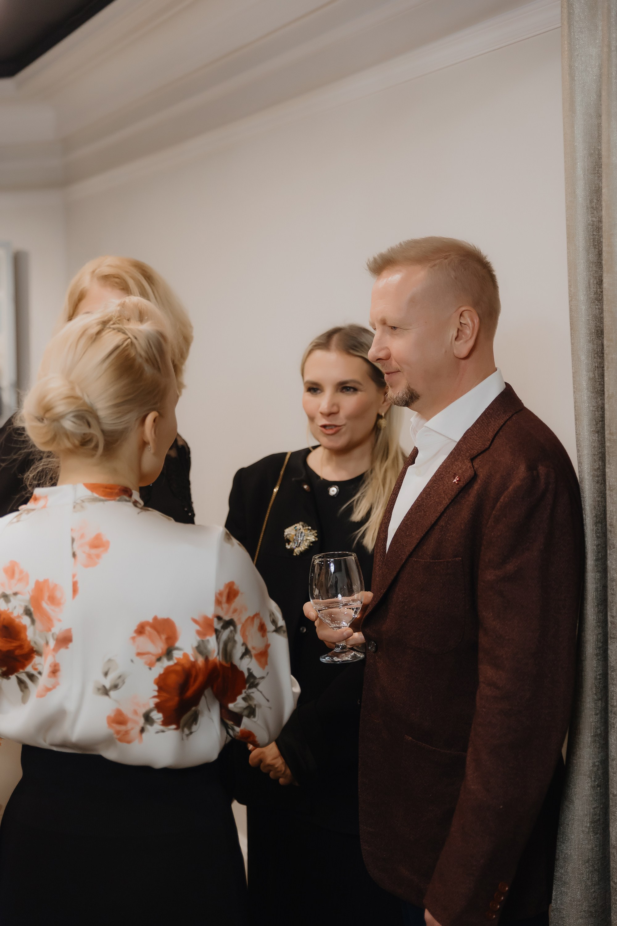 Открытие нового пространства интерьерного салона L. DECO в феврале 2025. L. Deco интерьерный салон. Краски/обои/лепной декор