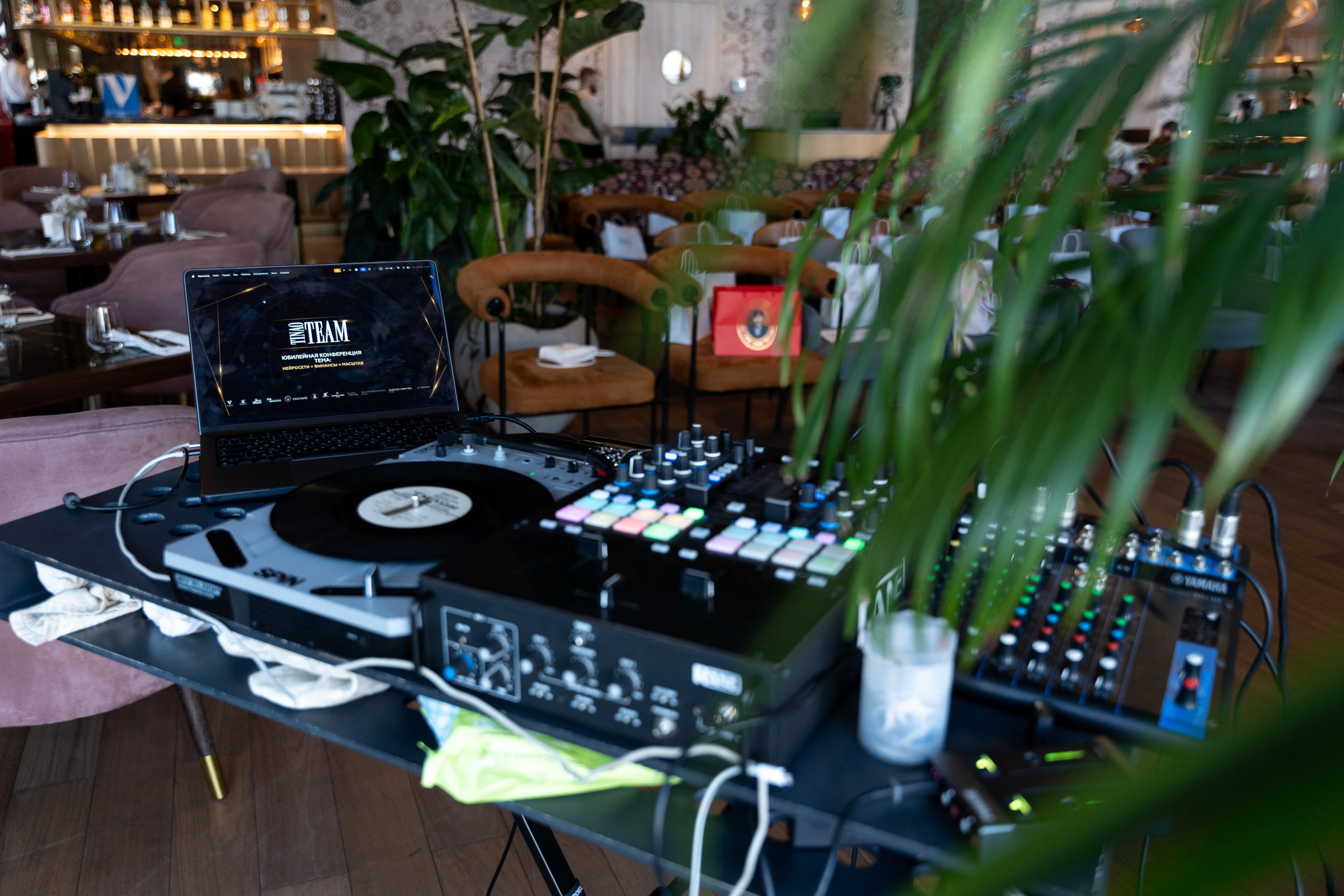 TINAoTEAM: конференция V. Портретный и репортажный фотограф в Москве Разуменко Роман