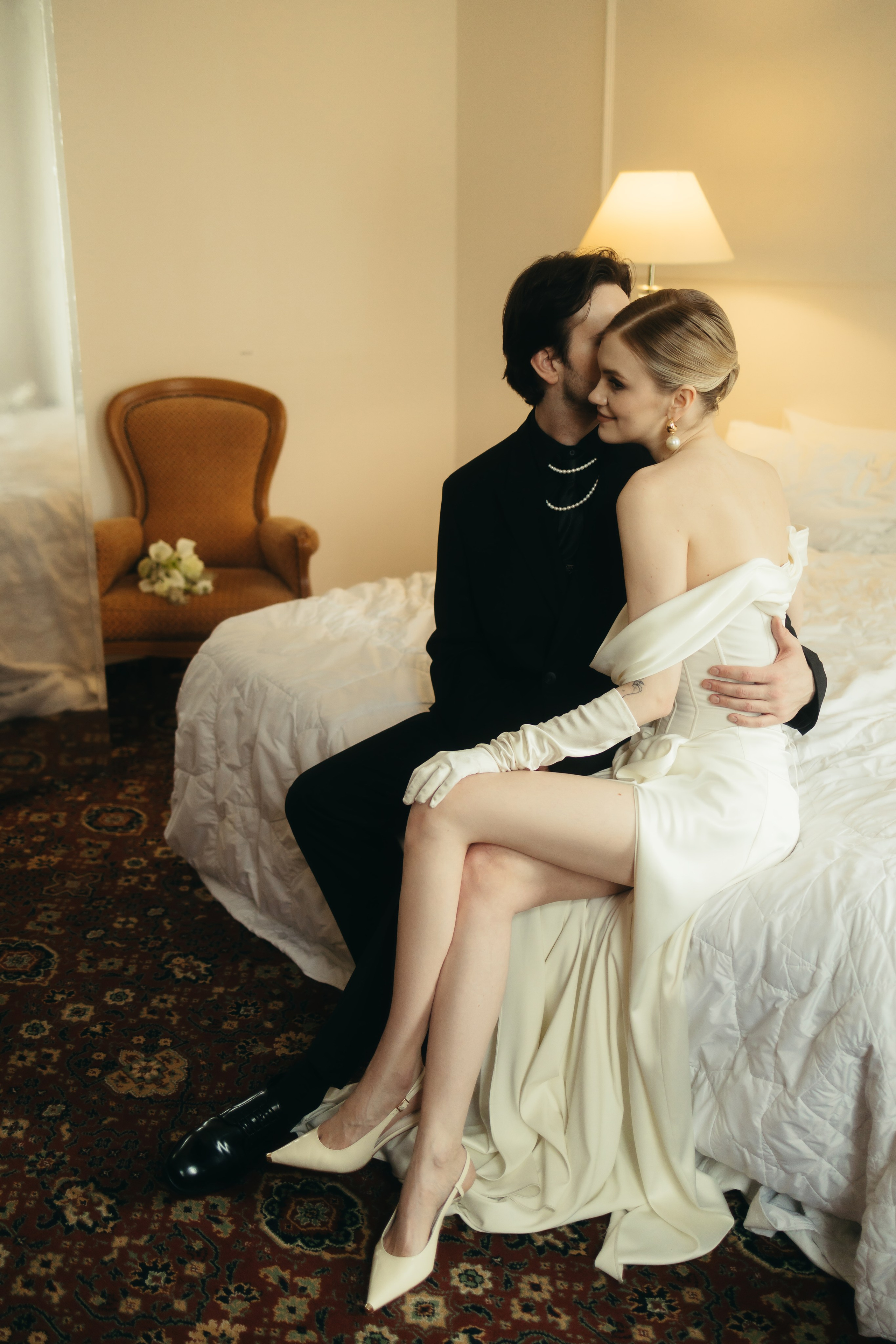 Стас и Оля, свадебное лавстори в отеле Marco Polo. Пленочные и цифровые кадры. Свадебный и портретный фотограф в Москве Кристина Золотова