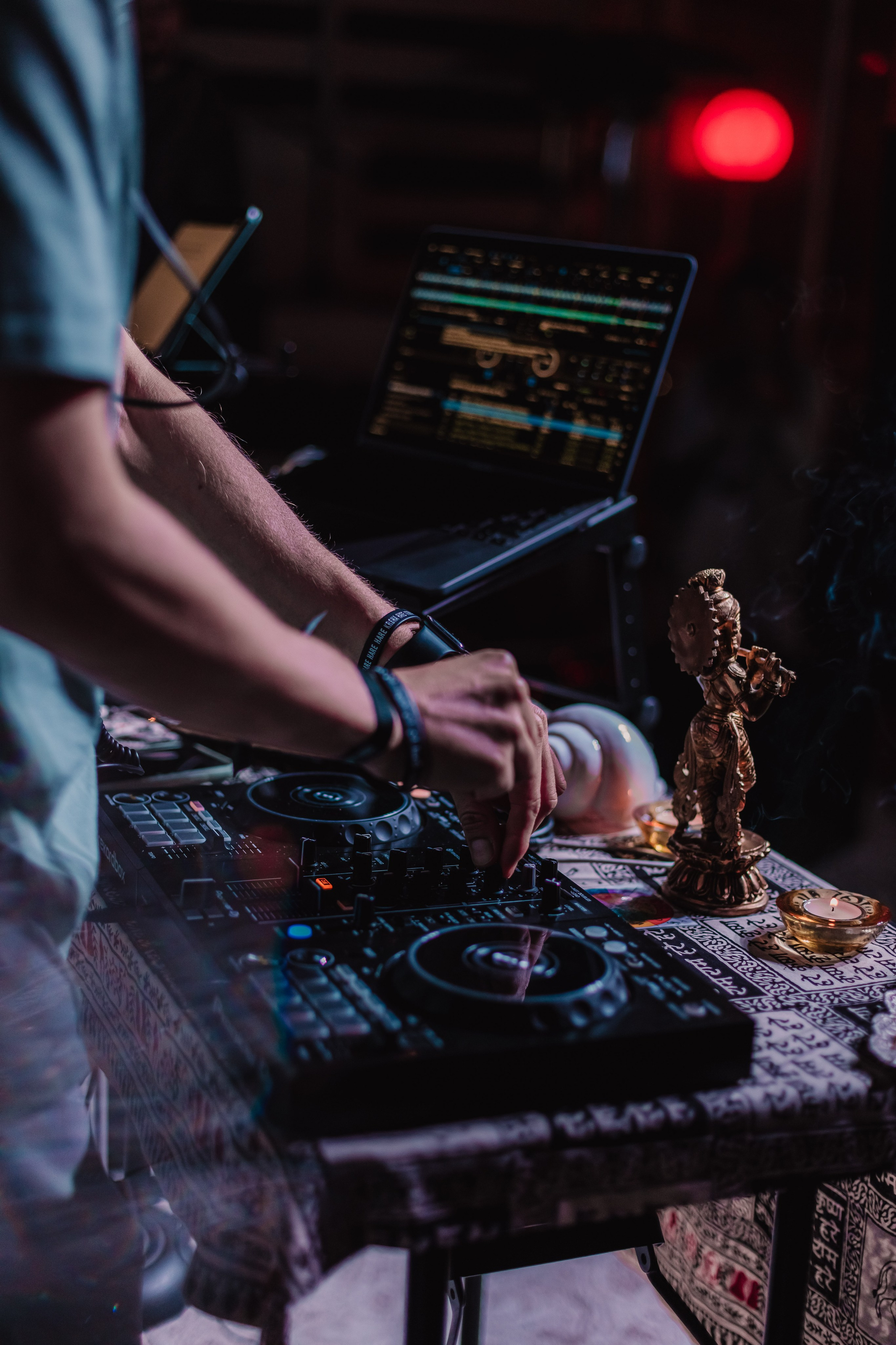 Dhira concert 108 records. Мариам Багдасарян