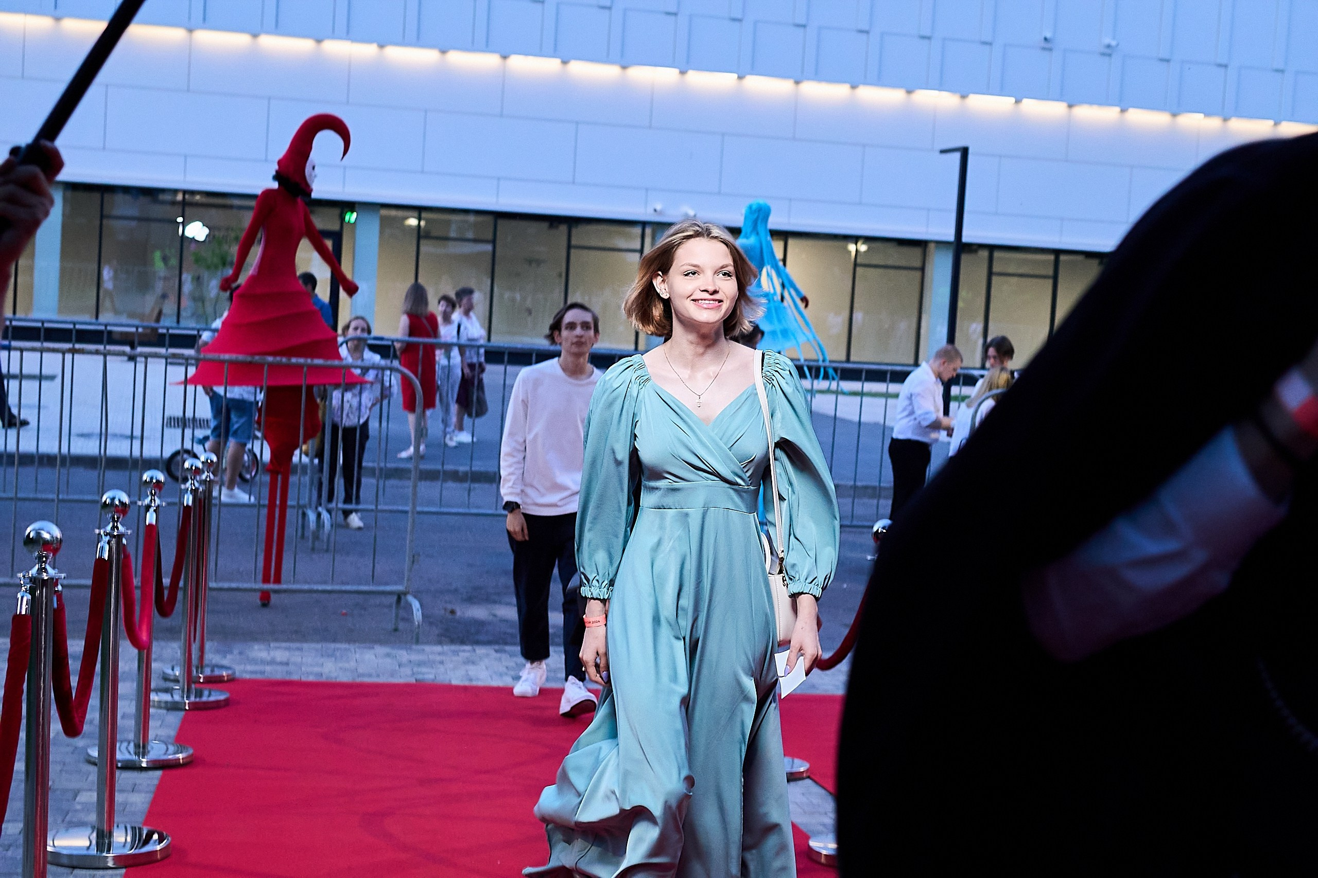 Выпускной 2024 концертный зал Академия ВТБ. Фотограф и Видеограф в Москве. Олег Корушев