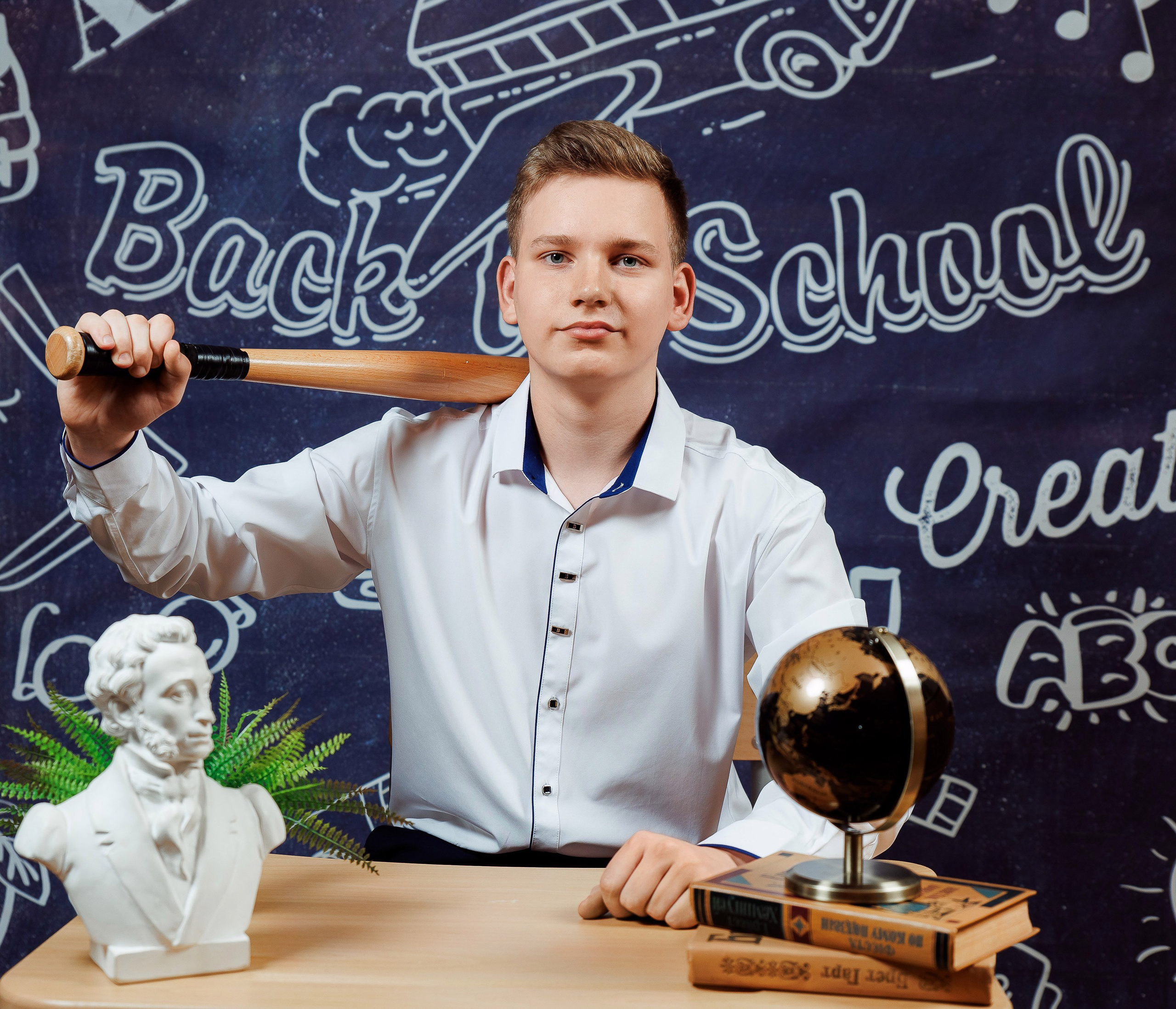 ИНТЕРЬЕРНЫЙ ФОТОФОН. Выпускные альбомы в Донецке и ДНР. Фотограф Донецк и ДНР