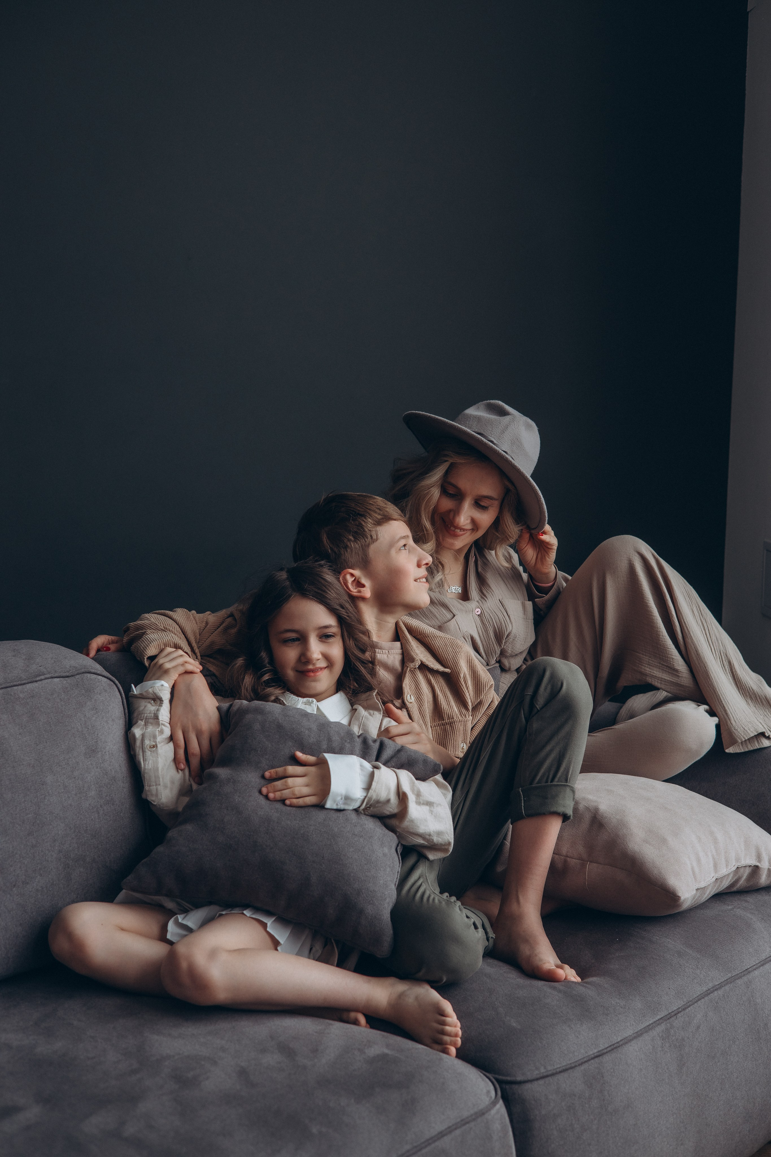 Семейная студийная фотосессия. Семейный, детский, женский фотограф в Новосибирске Оля Борисова