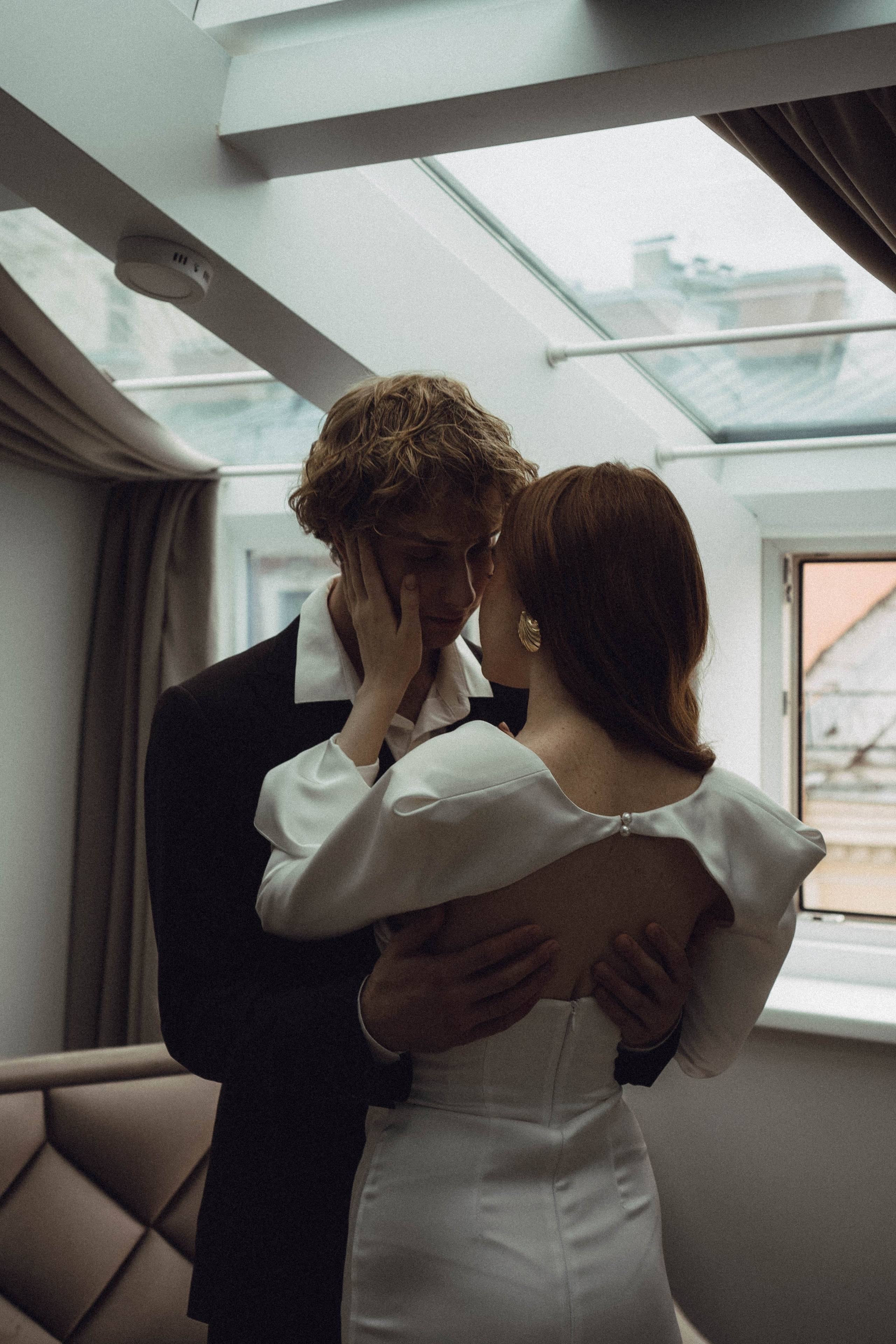 СВАДЕБНАЯ СЬЕМКА В ОТЕЛЕ. СБОРЫ ЖЕНИХА И НЕВЕСТЫ И ТАКЖЕ ТОР И ПОДГОТОВКА К ПРОГУЛКЕ. Профессиональный фотограф, Санкт-Петербург — Виктория Богомолова