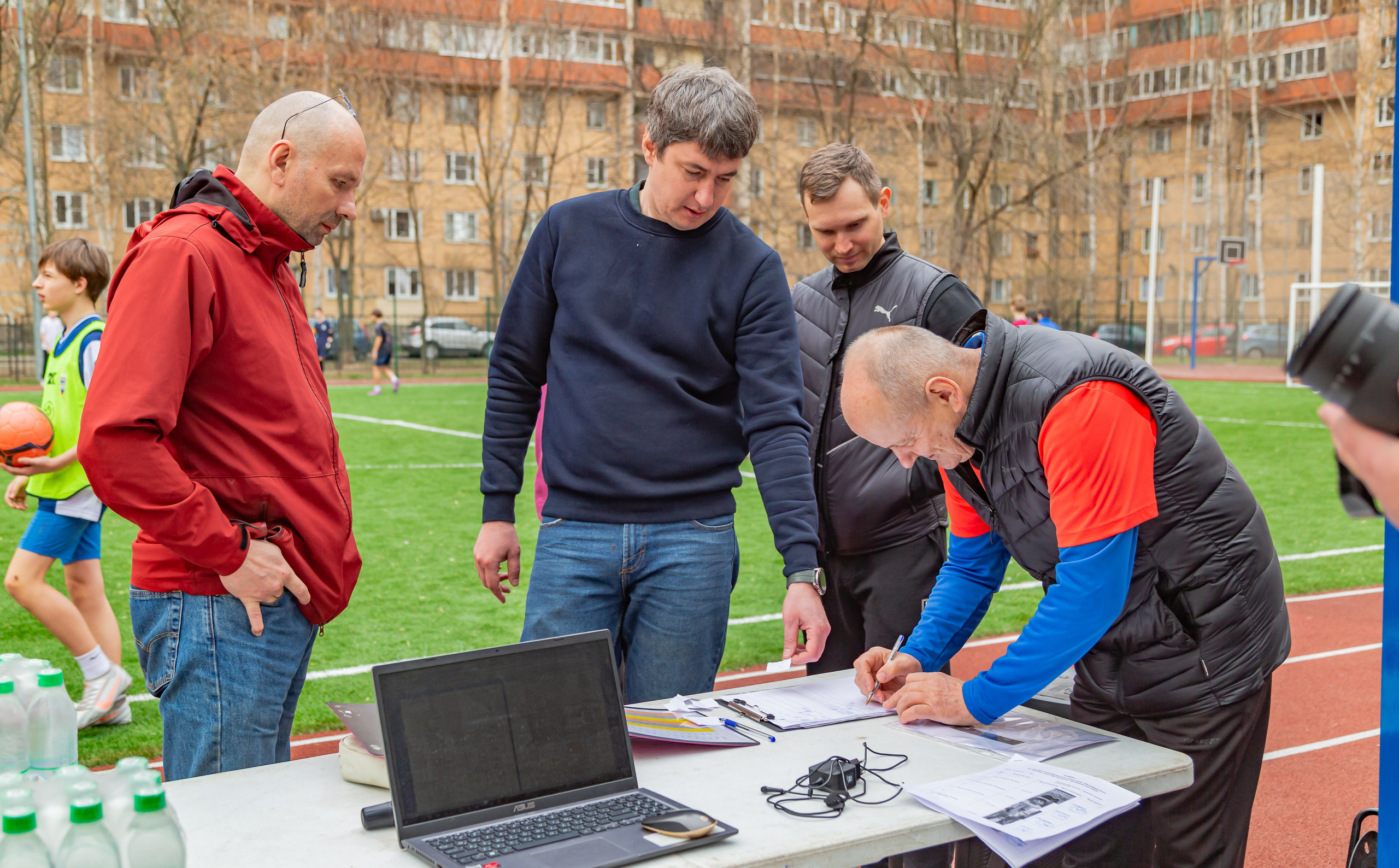 Фотоотчёт 2го дня турнира по футболу. Светлая сторона