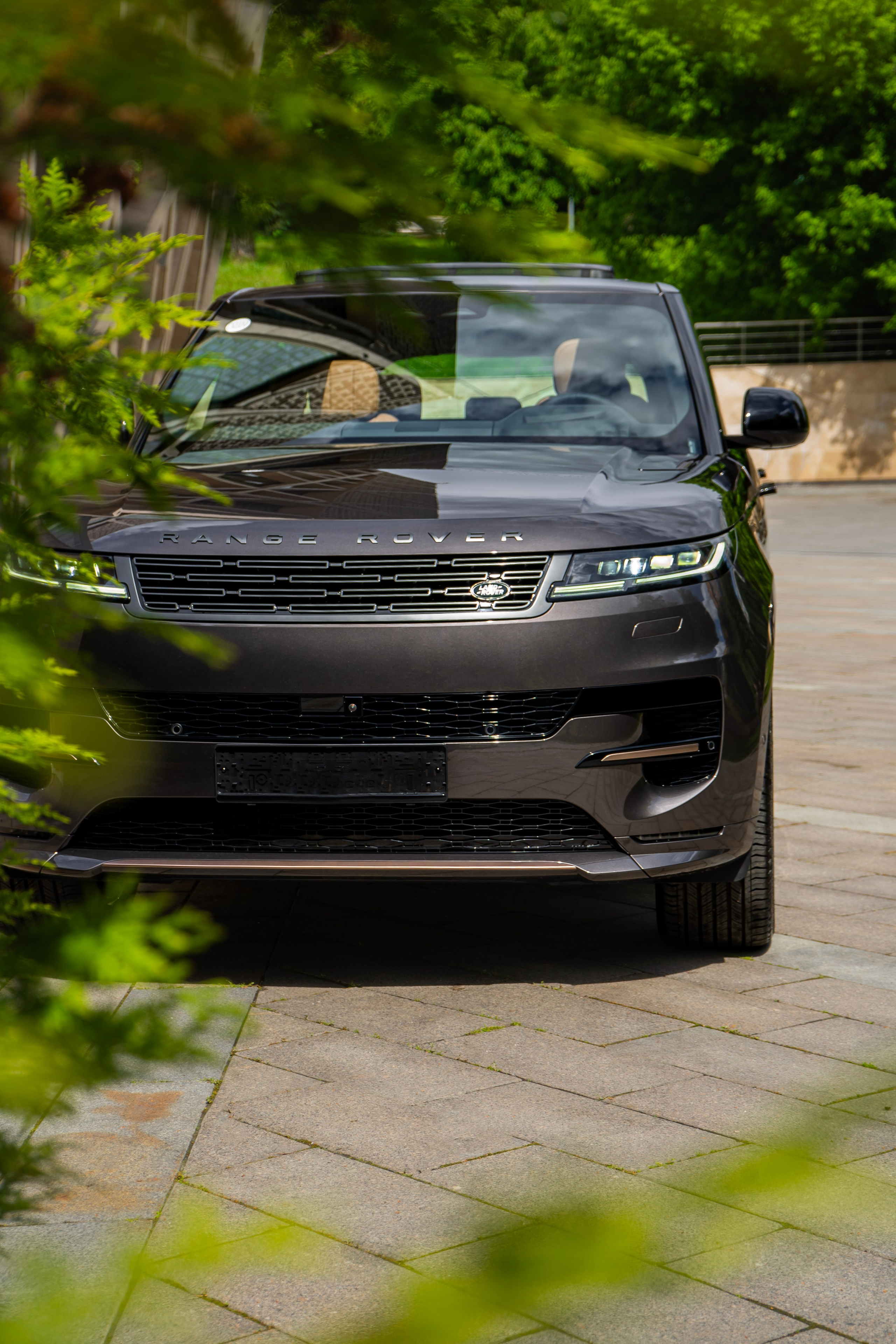 Range Rover Sport 2026. Автомобильный фотограф Ногинск Денис Городок