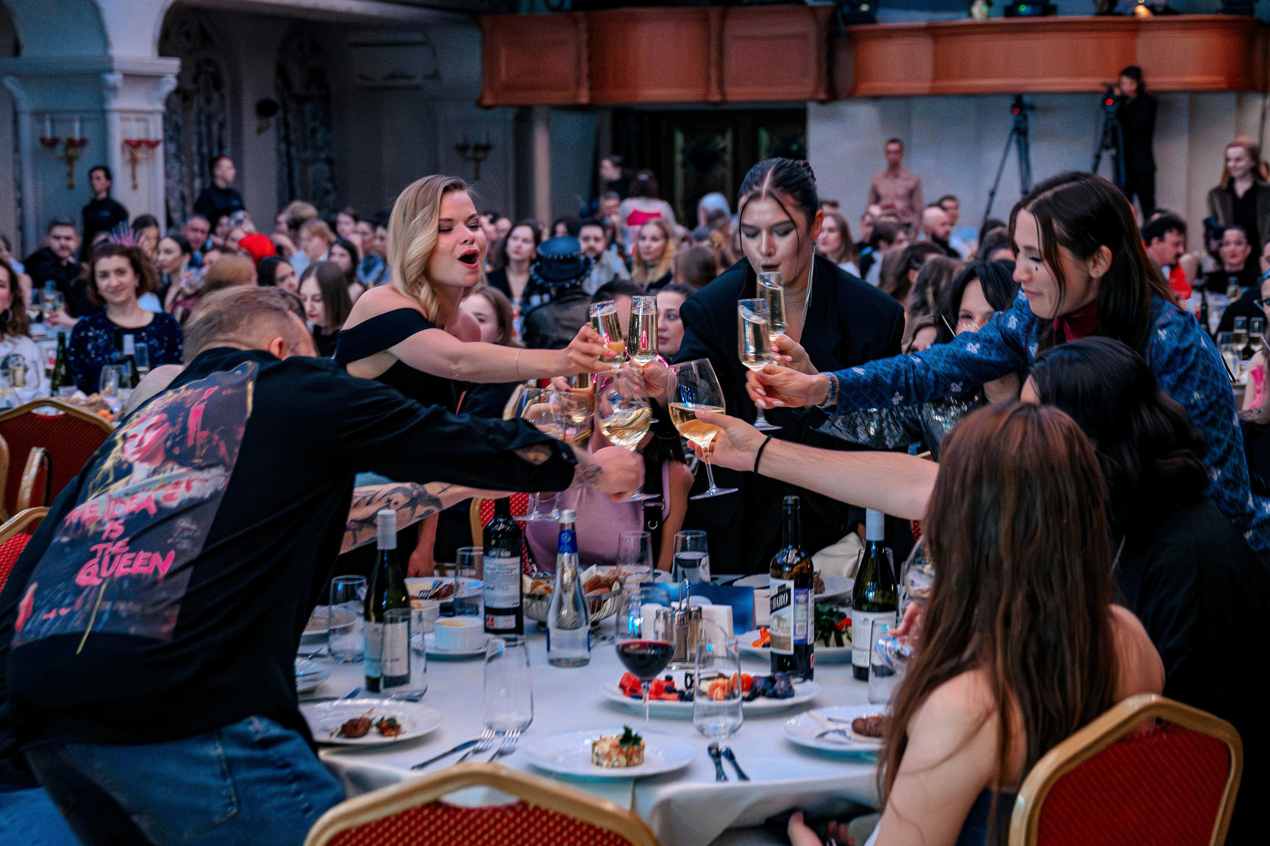 INNOVATE GROUP. Максим Комаров — Профессиональный фотограф