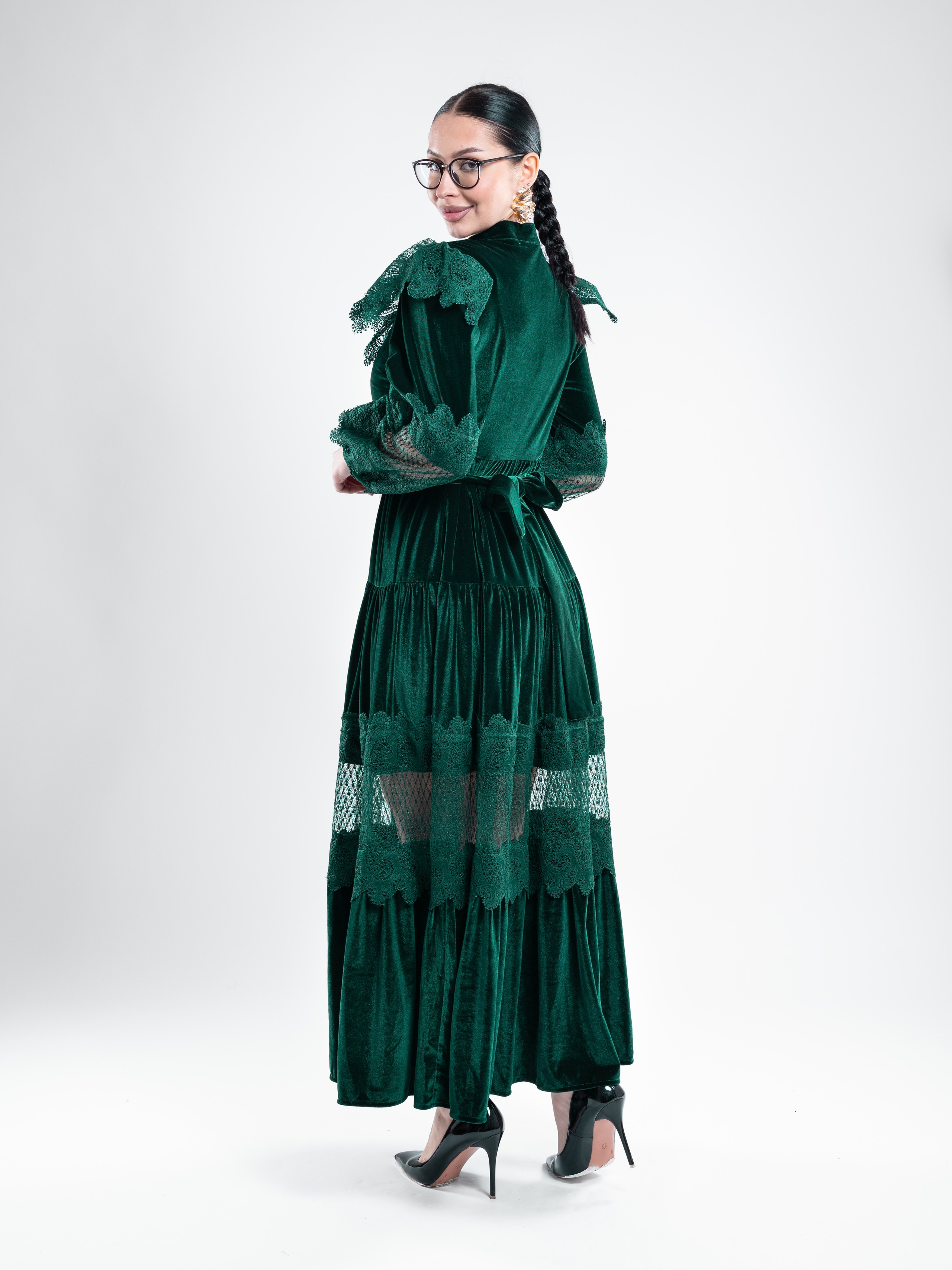 Платья и костюмы. Предметный фотограф, фото для маркетплейсов Пятигорск, КМВ