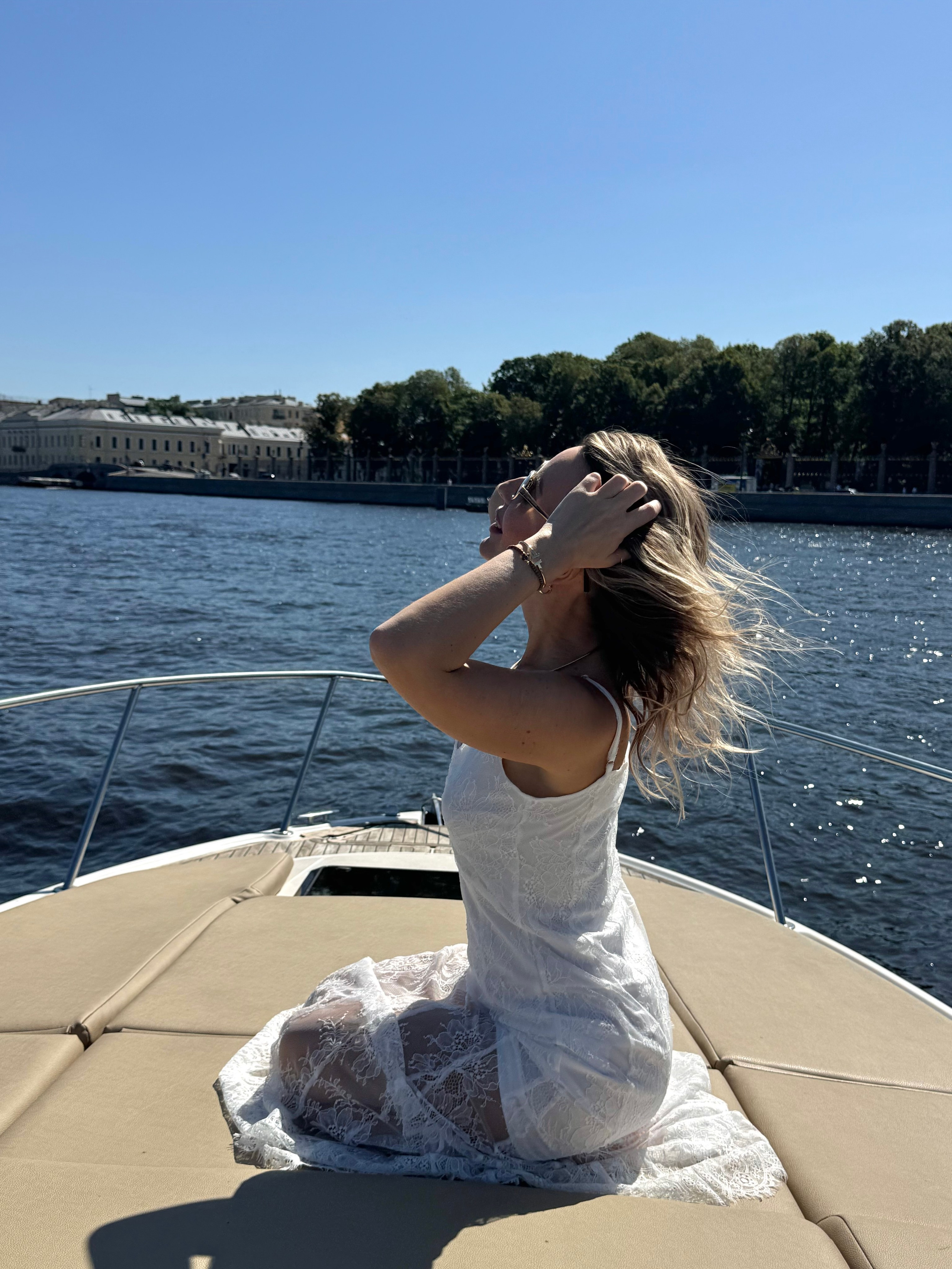 Анна [контент на катере]. Утонченный фотограф в Санкт-Петербурге Ксения Пелевина