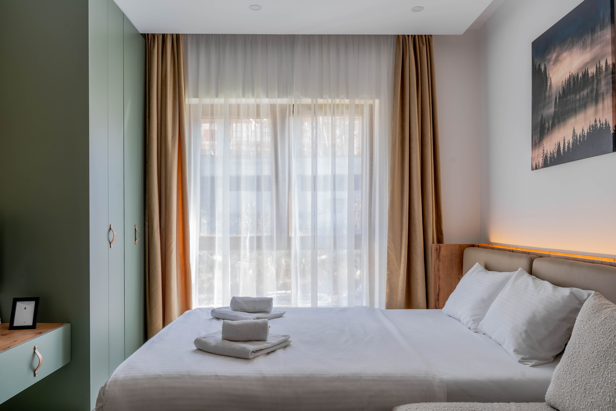 Madre interiors. Photographer Liana Sudets Serbia Kopaonik Brzece Brus