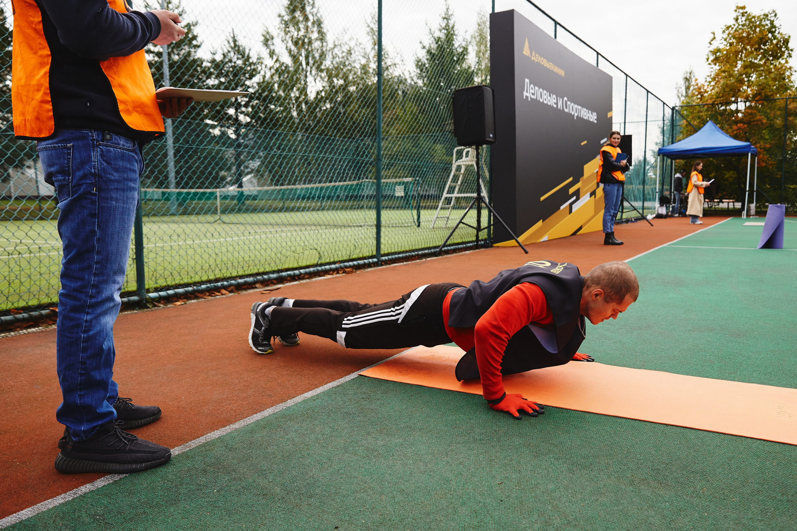 Фотограф на тимбилдинг: спортивное командообразование за городом. КонТайм: профессиональная съемка для организаций