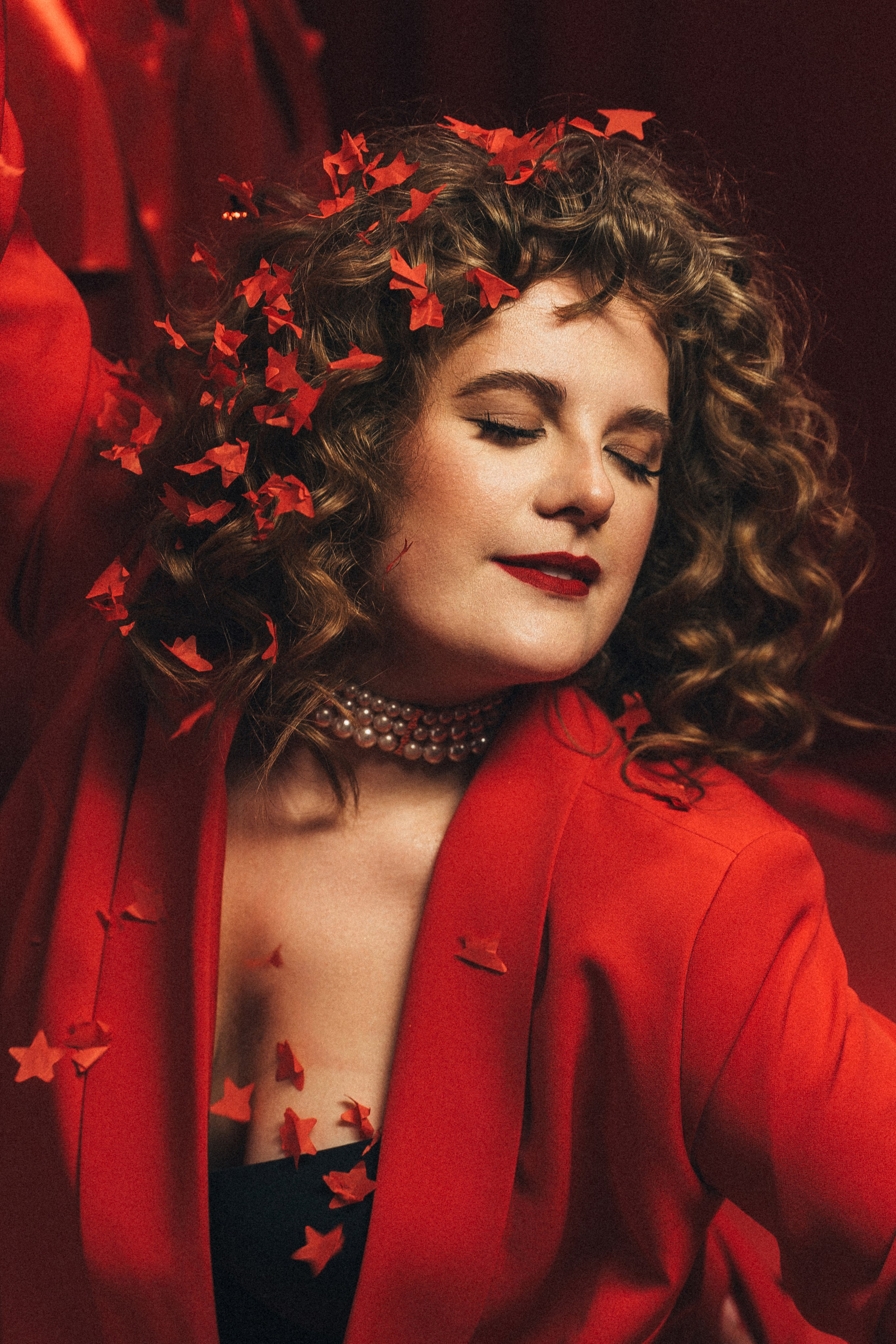 Ledy in Red. Выпускной школьный альбом в Орске и Москве — Фотограф Наталья Лаптова