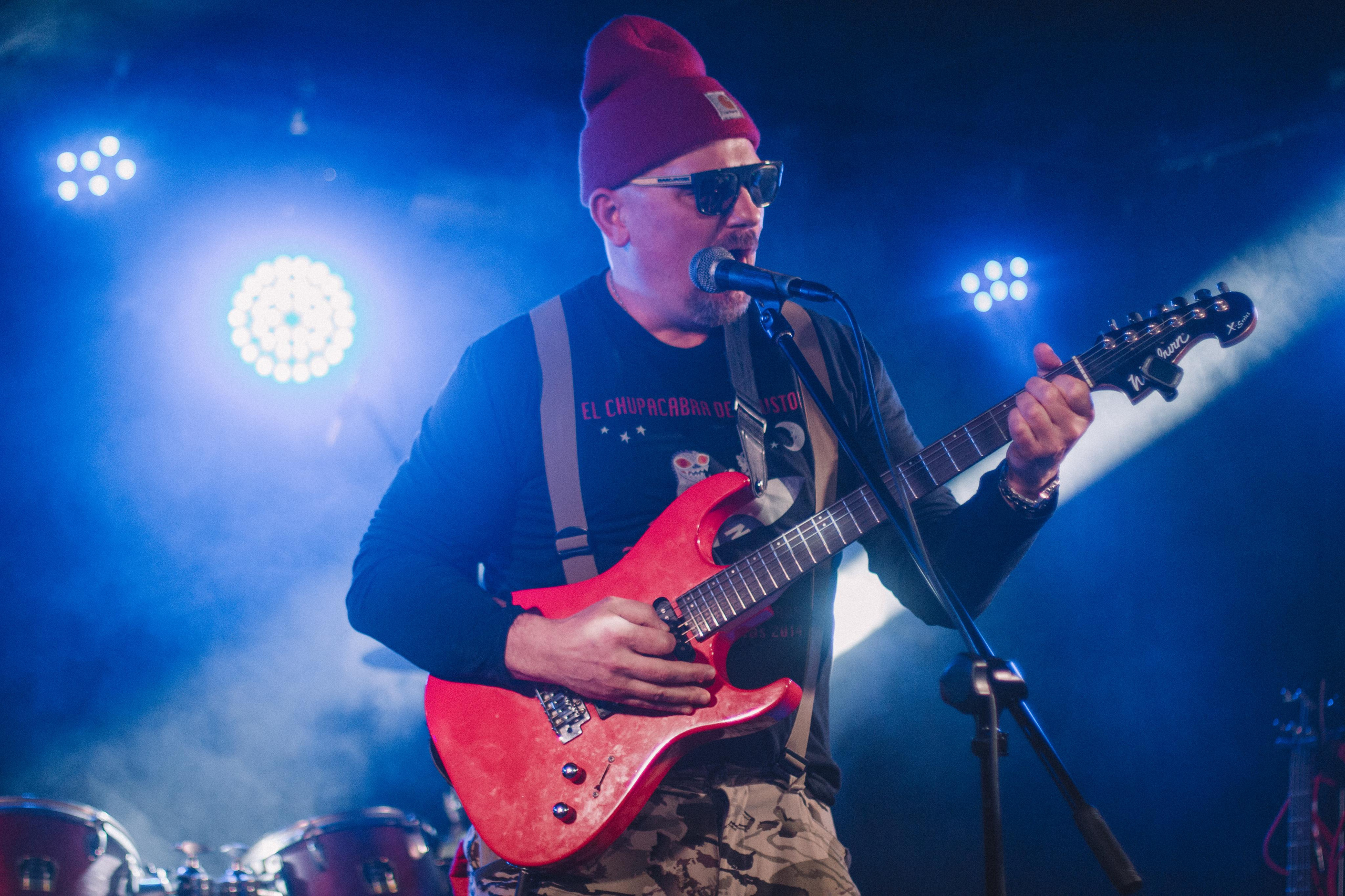 КВАРТИРНИКИ. Больше не греет