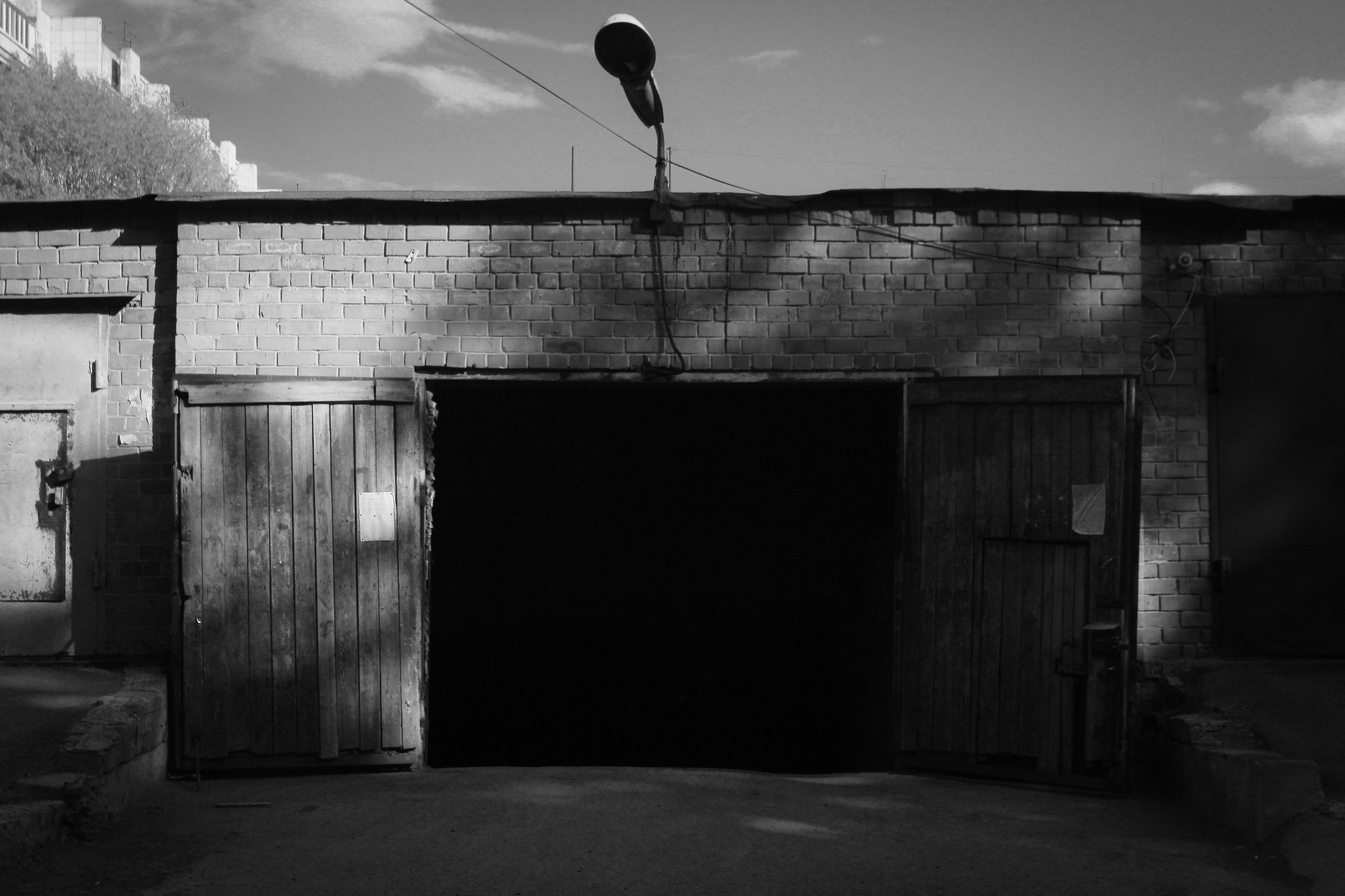 Здесь еще живут. Больше не греет