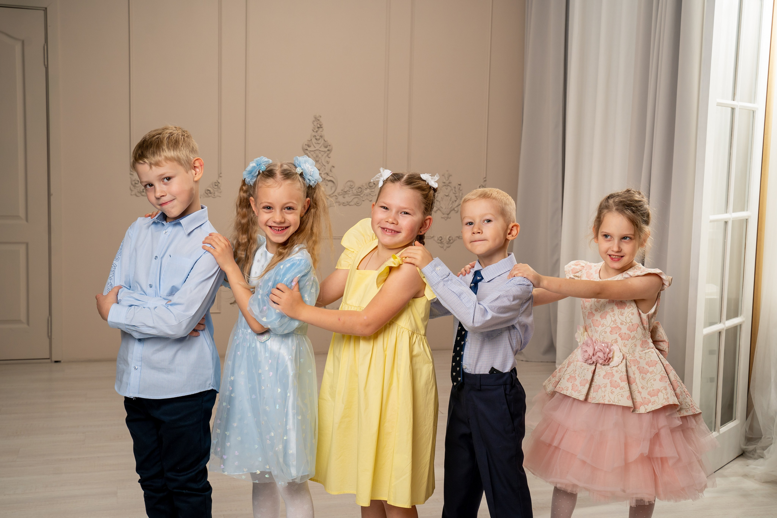 ДС — 5. Выпускные альбомы в городе Кирове. Фотограф Екатерина Невская