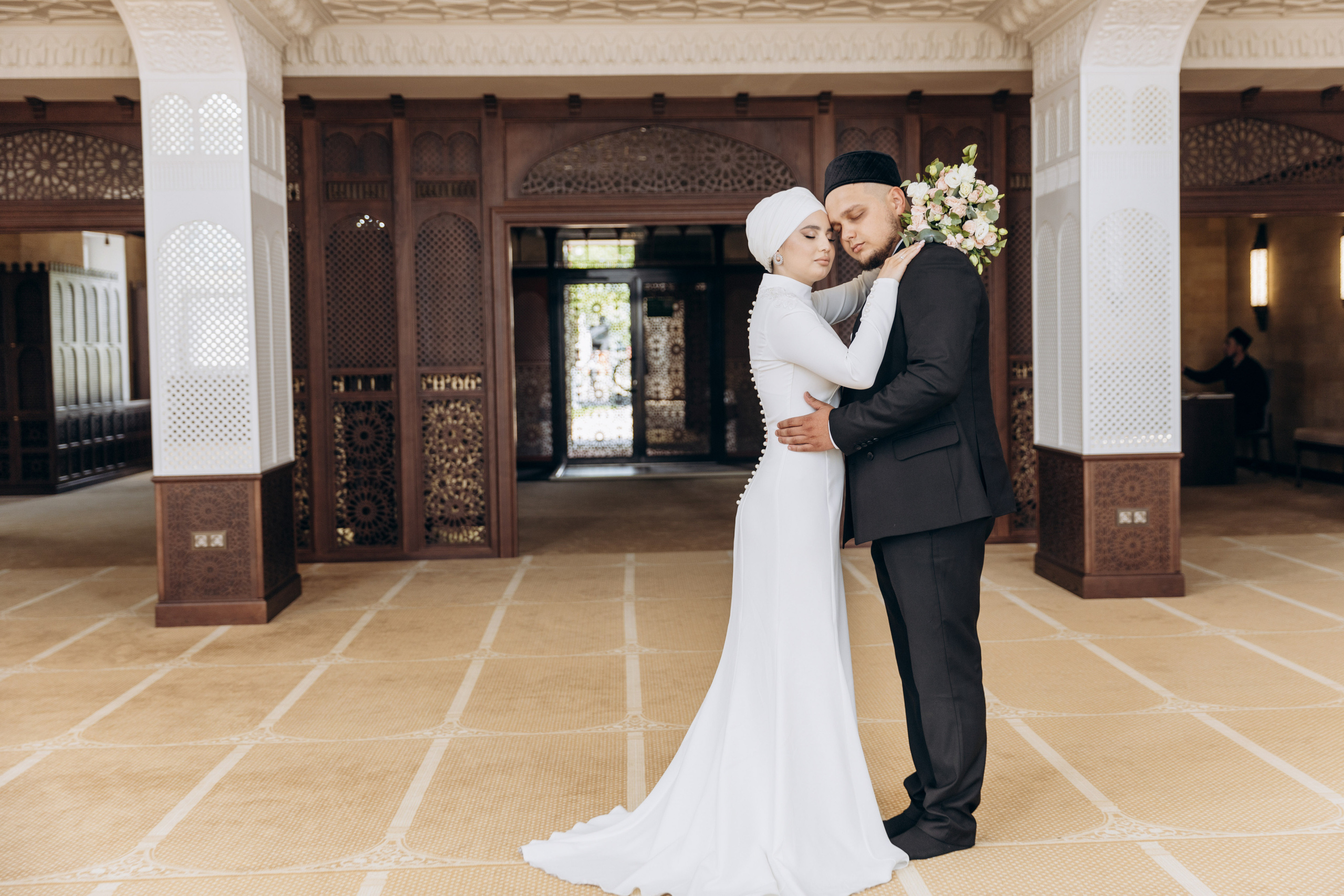 никах в мечети Ахмадзаки,  фотосессия в мечети Ахмадзаки, фотограф на никах Казань Ranas4you, образ невесты на никах, завязывание платка Казань, платье на никах Казань, фотограф на мусульманские свадьбы Ranas4you