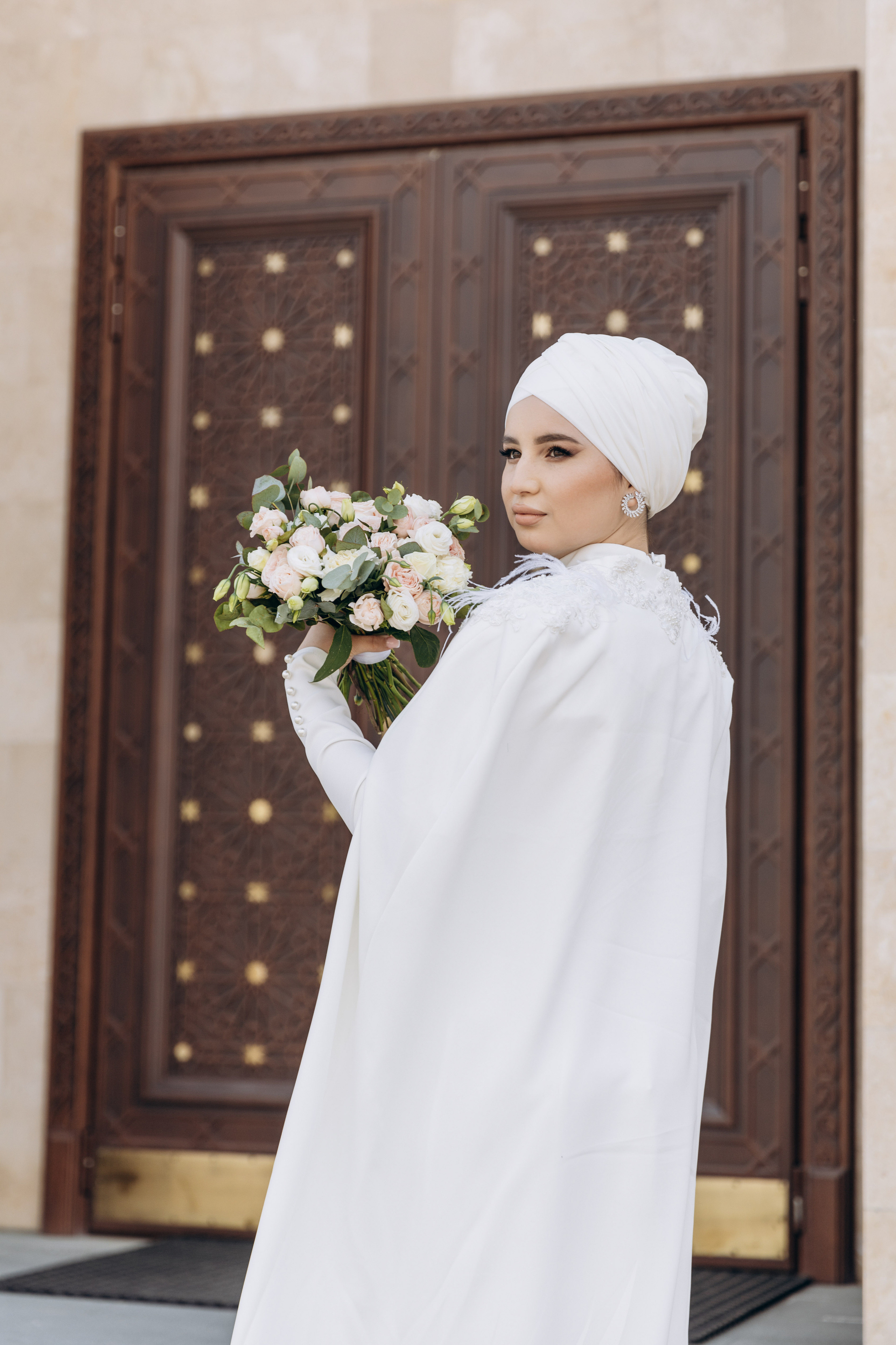 никах в мечети Ахмадзаки,  фотосессия в мечети Ахмадзаки, фотограф на никах Казань Ranas4you, образ невесты на никах, завязывание платка Казань, платье на никах Казань, фотограф на мусульманские свадьбы Ranas4you