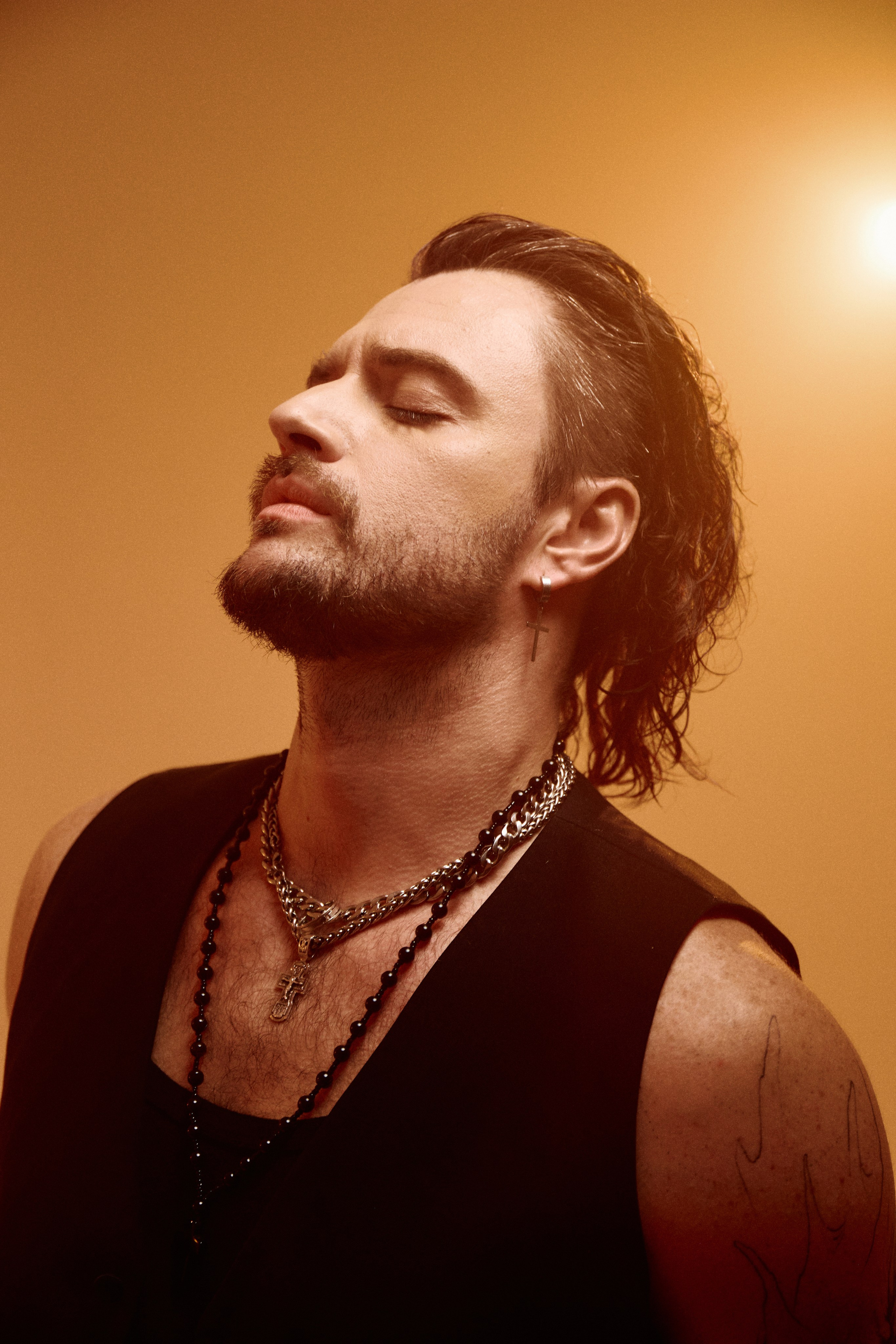 JUMP. Олег Левенков портретный и фешн фотограф