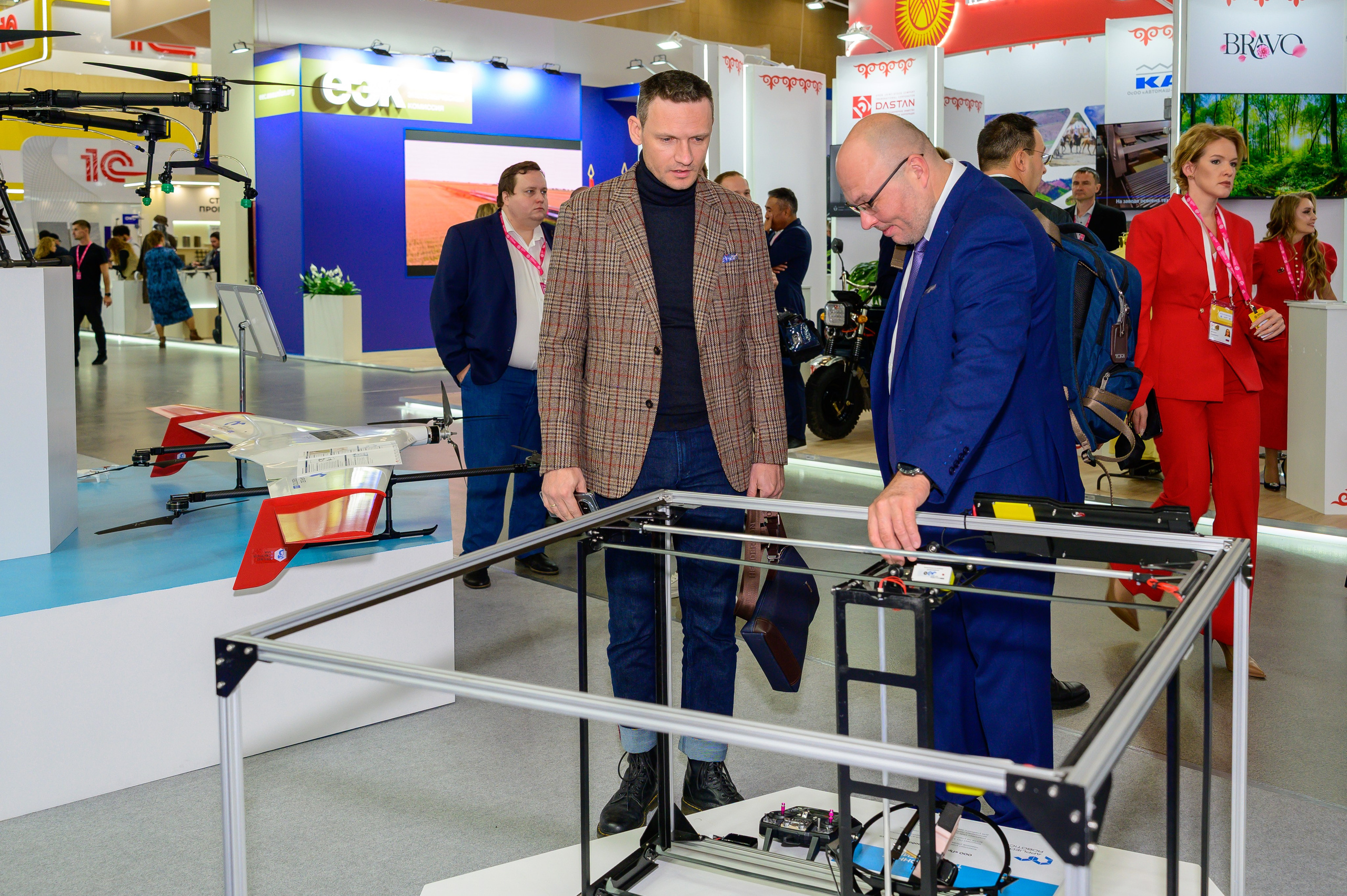 BigindustrialweekBelarus. Фотоуслуги, услуги фотографа, фотографирование важных событий