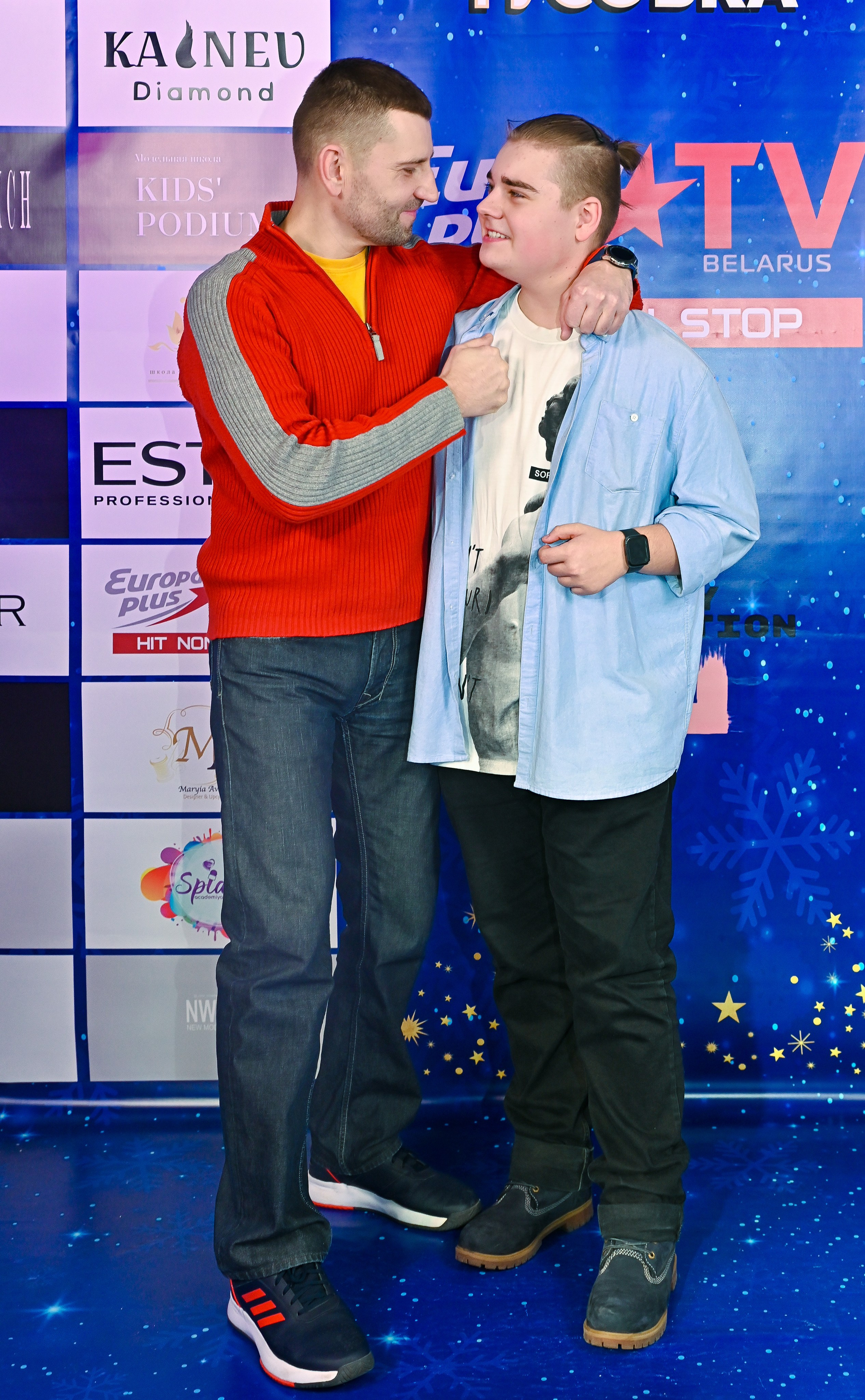 Большая новогодняя тусовка. Фотоуслуги, услуги фотографа, фотографирование важных событий