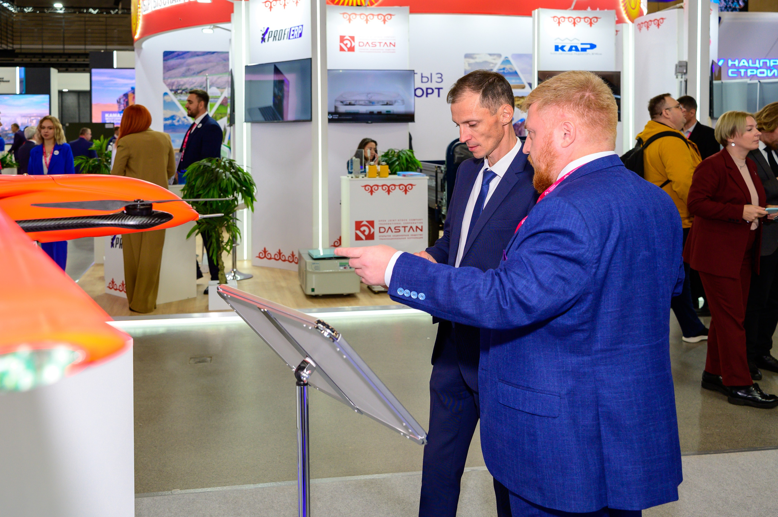 BigindustrialweekBelarus. Фотоуслуги, услуги фотографа, фотографирование важных событий