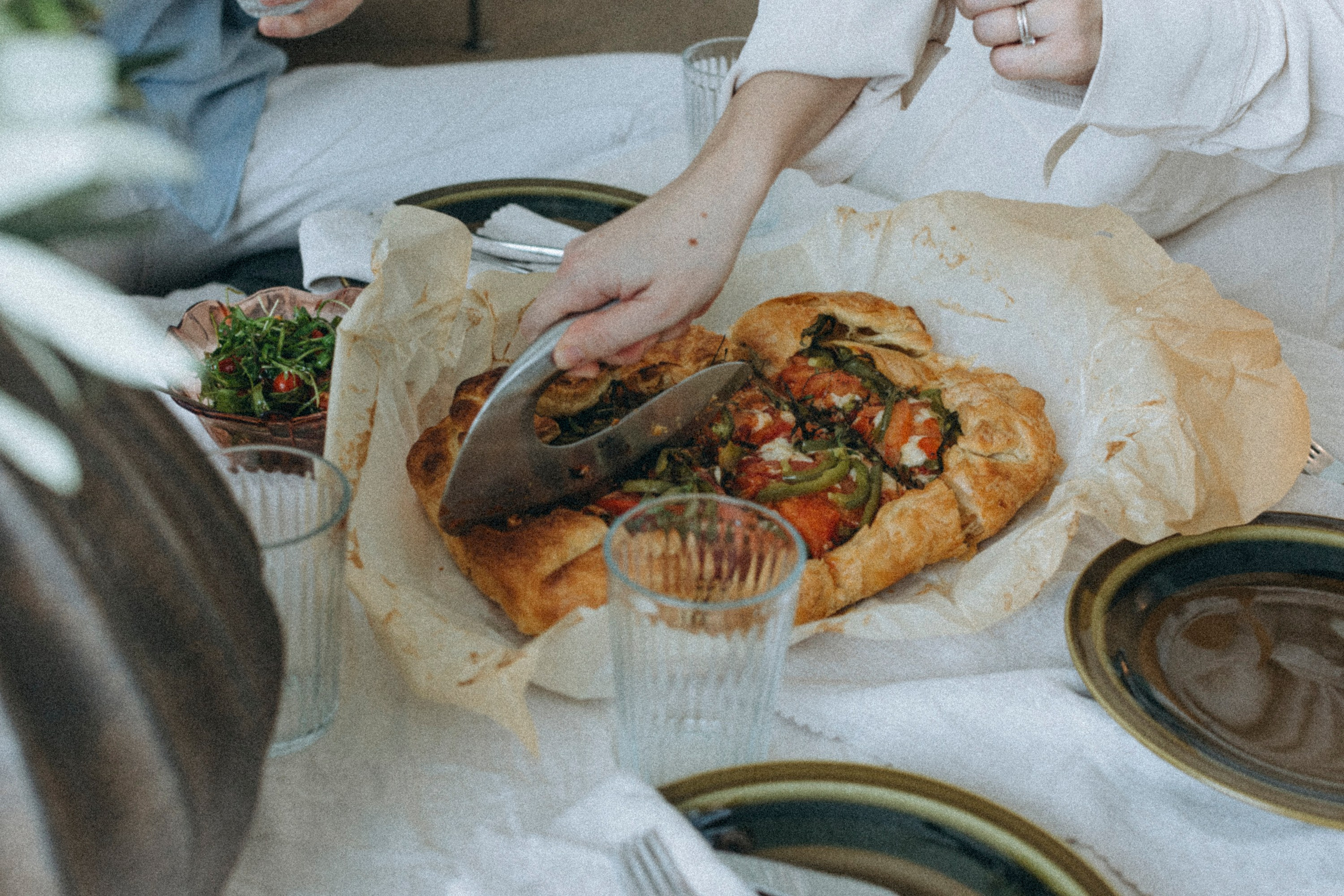 Family day — pizza and kite adventures. Katerina Nord | Wedding and Couple Photographer in Germany and Europe